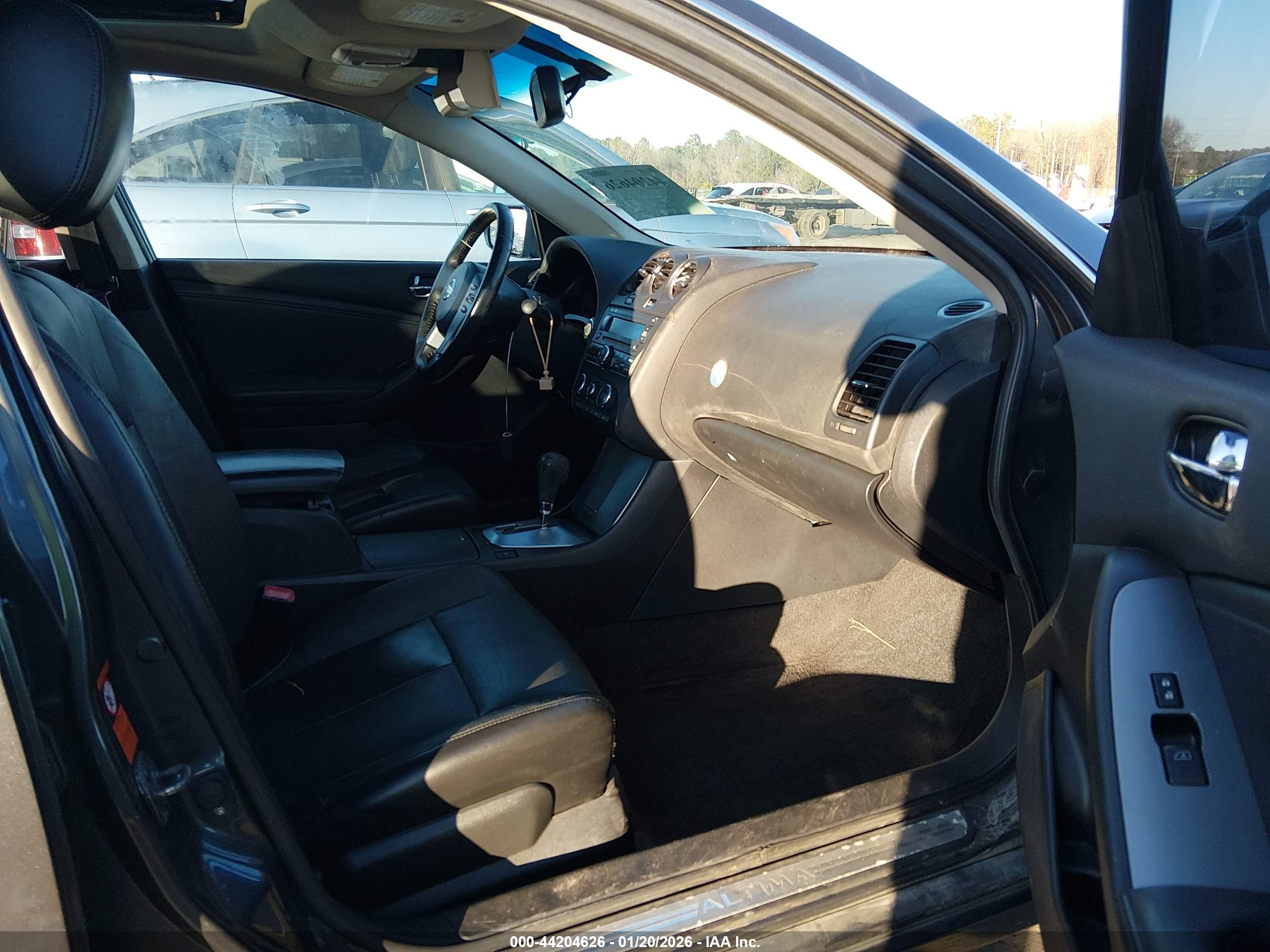NISSAN ALTIMA image 5