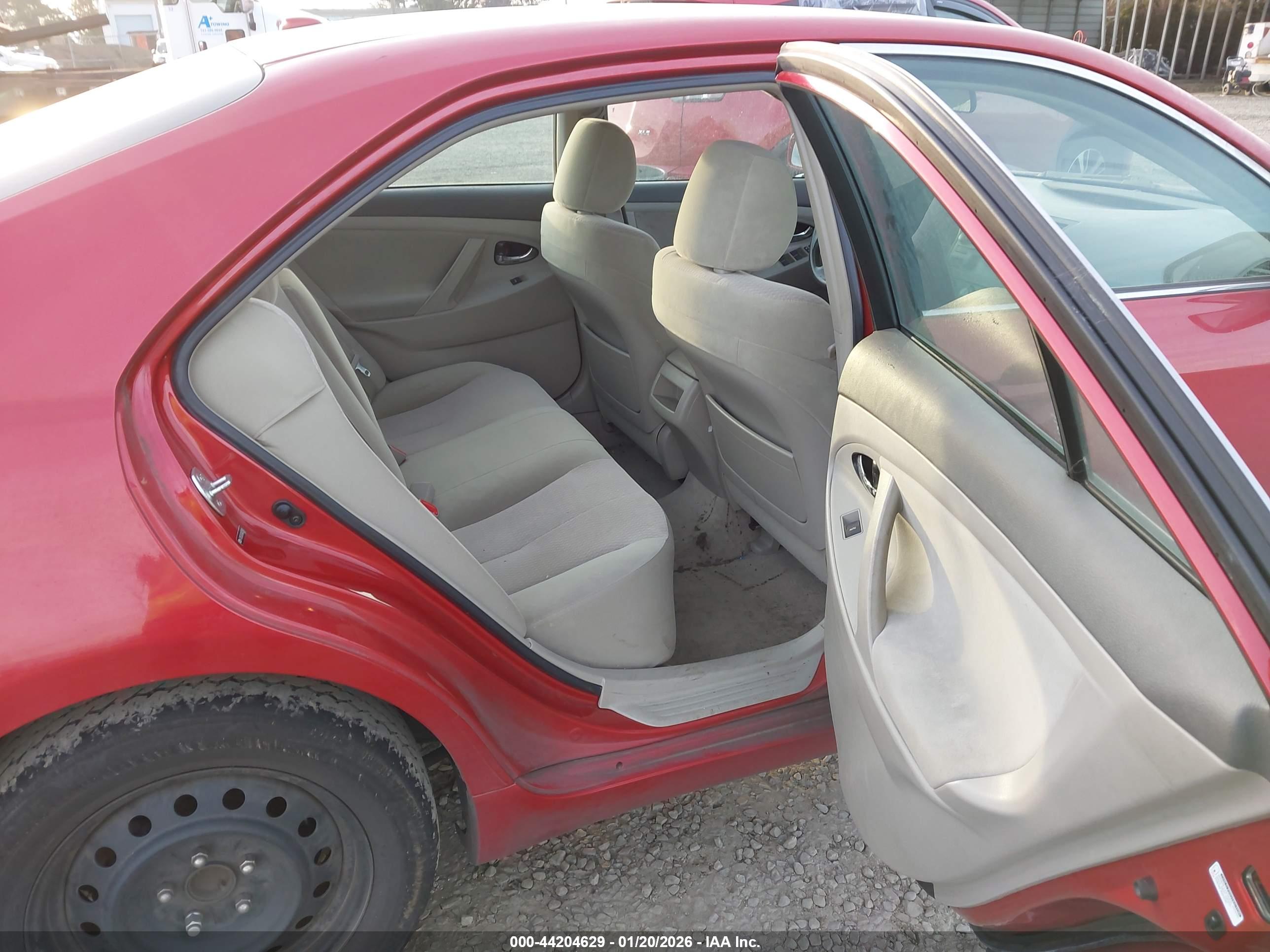 TOYOTA CAMRY image 8
