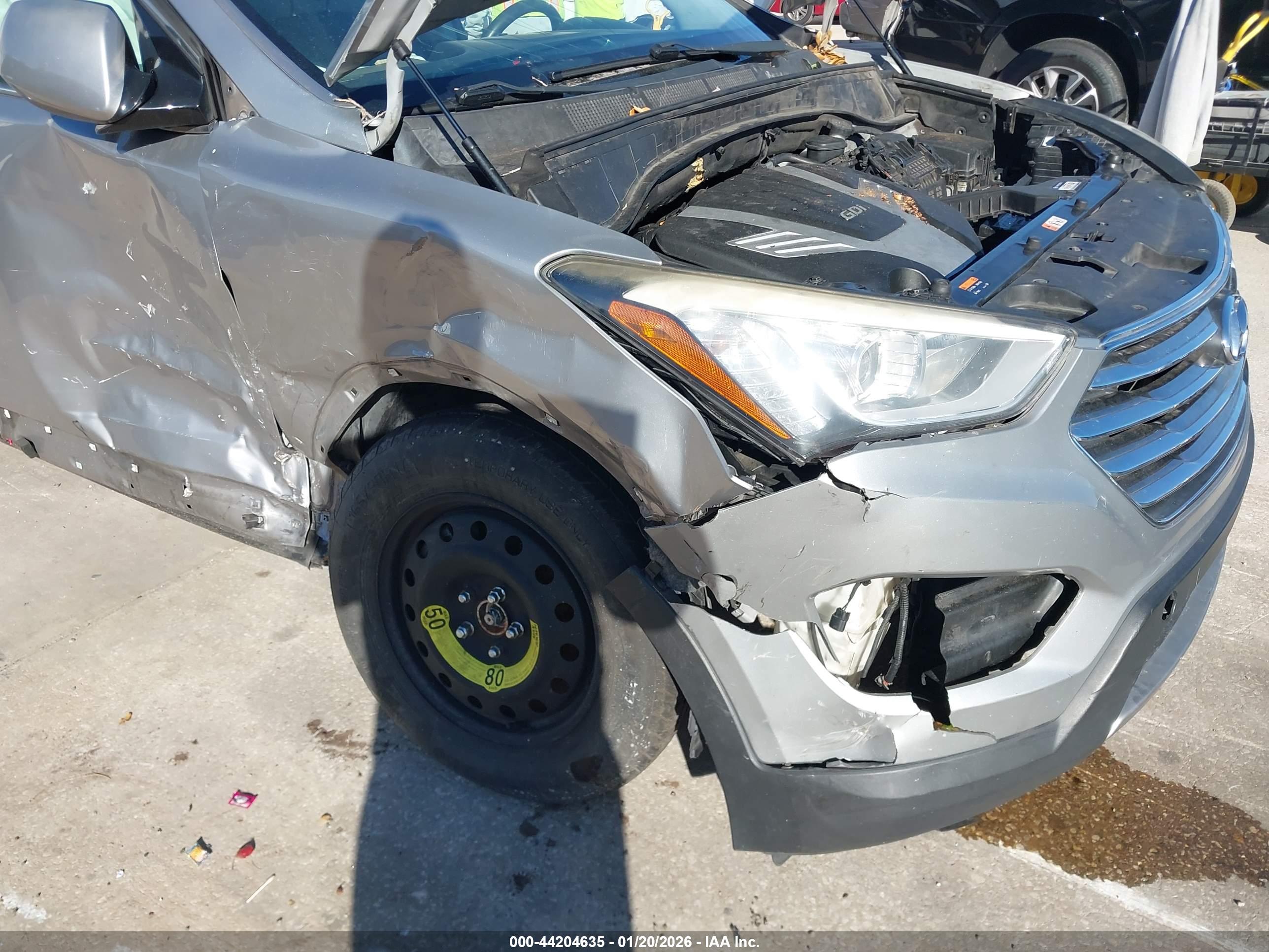 HYUNDAI SANTA image 6