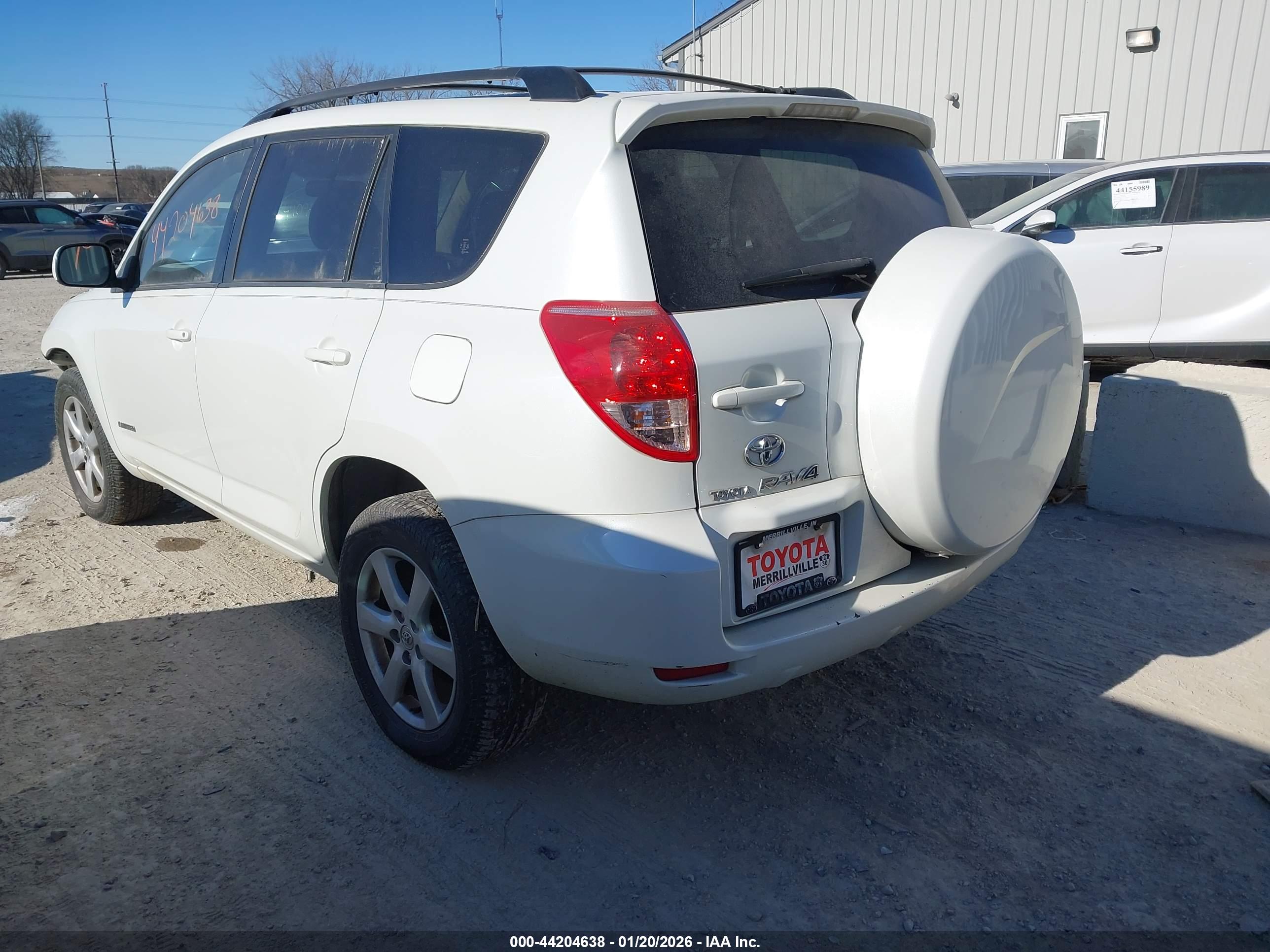 TOYOTA RAV4 image 3