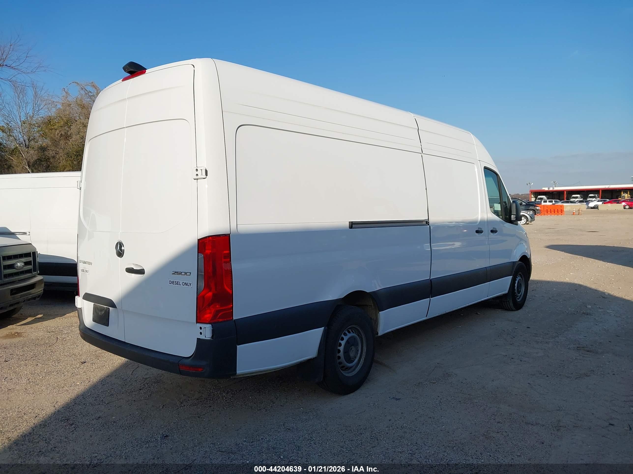 MERCEDES-BENZ SPRINTER image 4