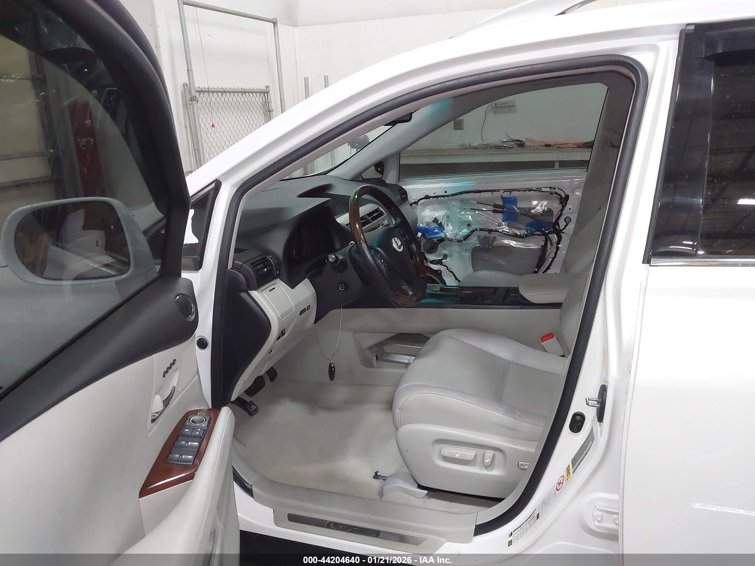LEXUS RX image 5