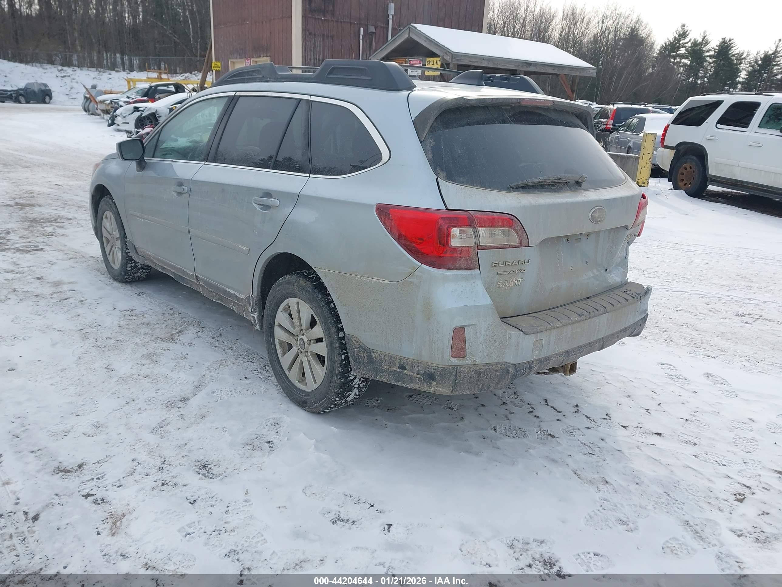 SUBARU OUTBACK image 3