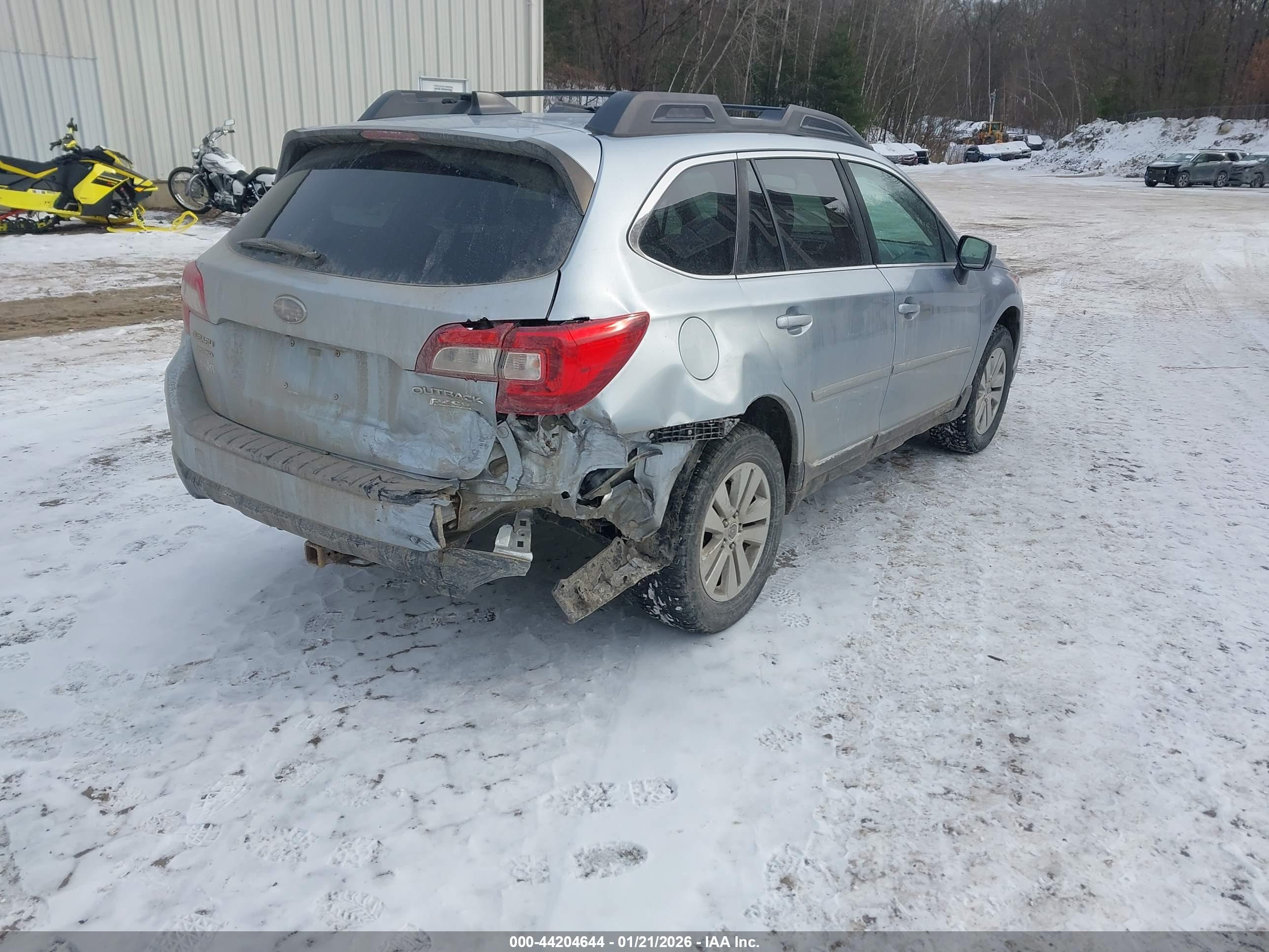 SUBARU OUTBACK image 4