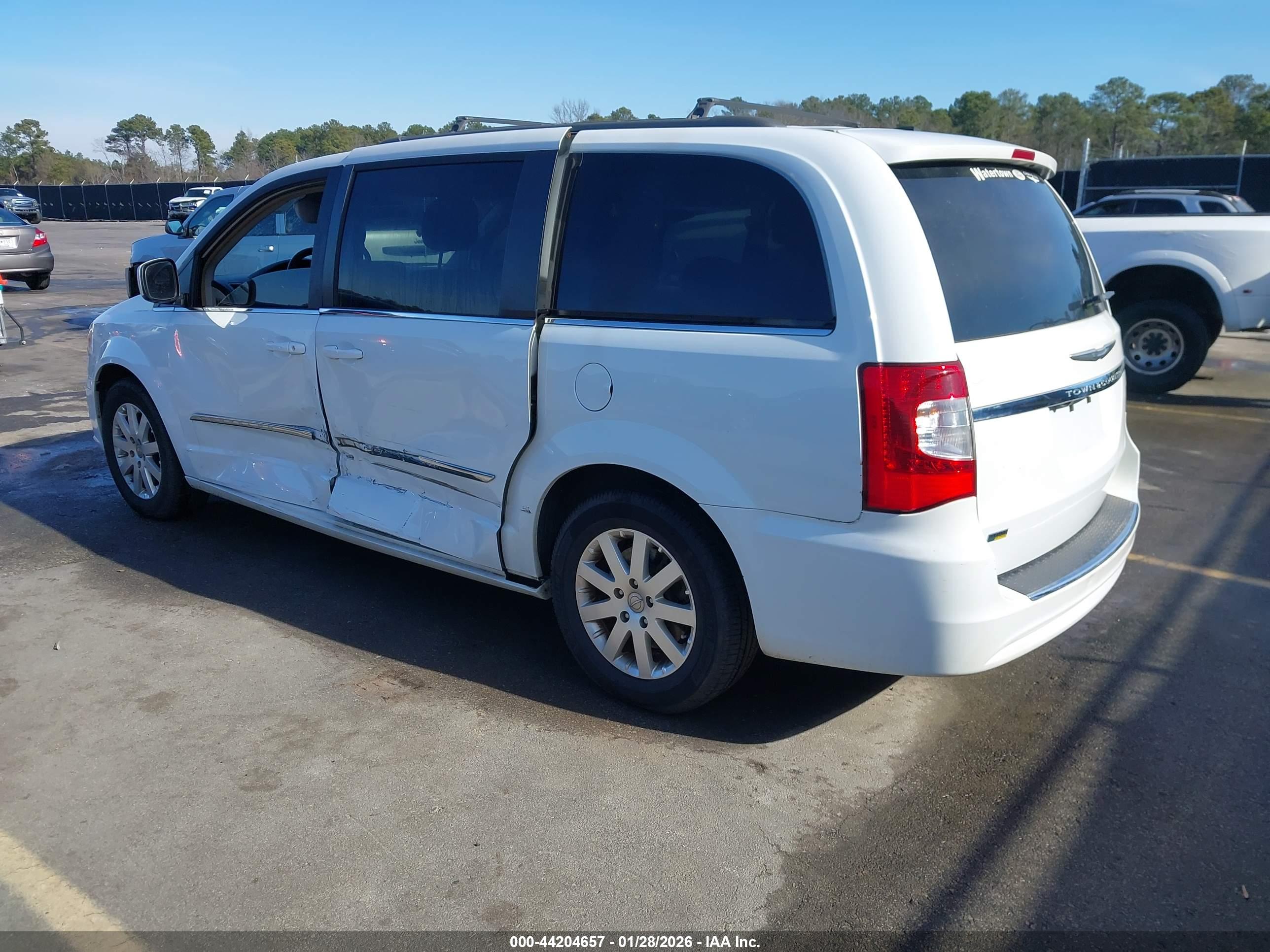 CHRYSLER TOWN image 3