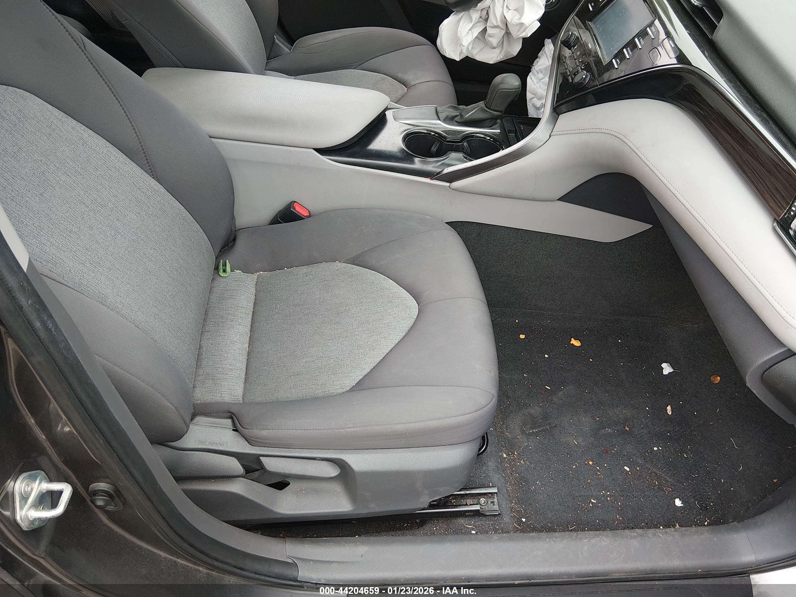 TOYOTA CAMRY image 5