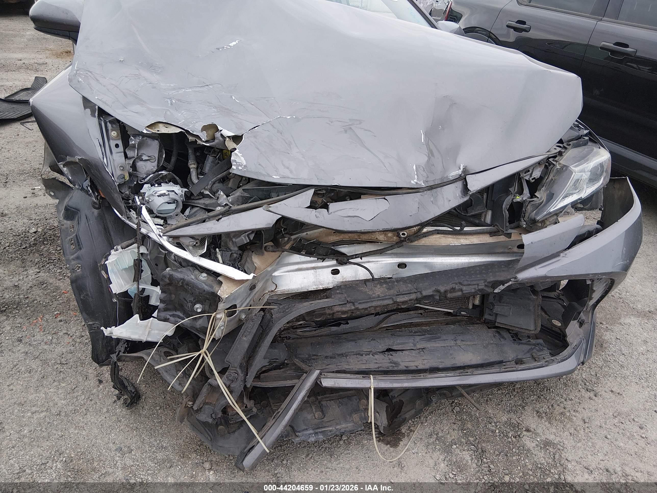 TOYOTA CAMRY image 6