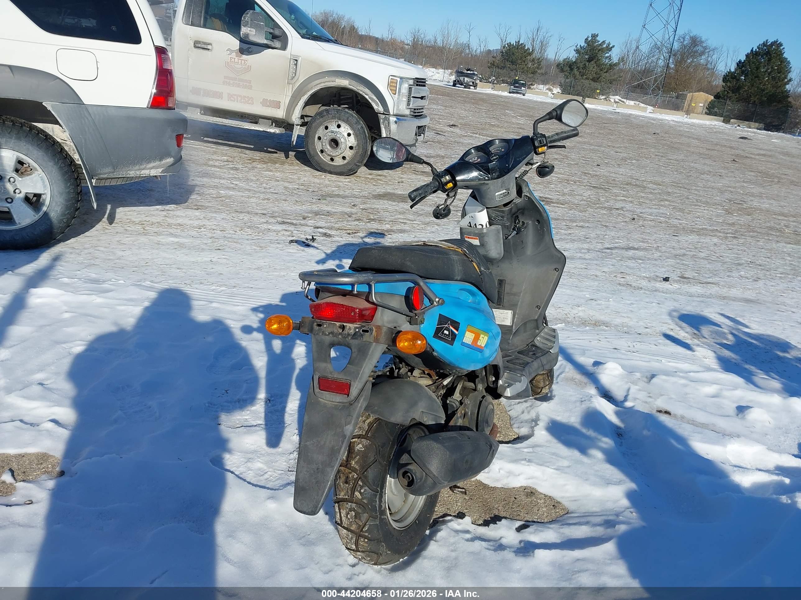 GENUINE SCOOTER image 4