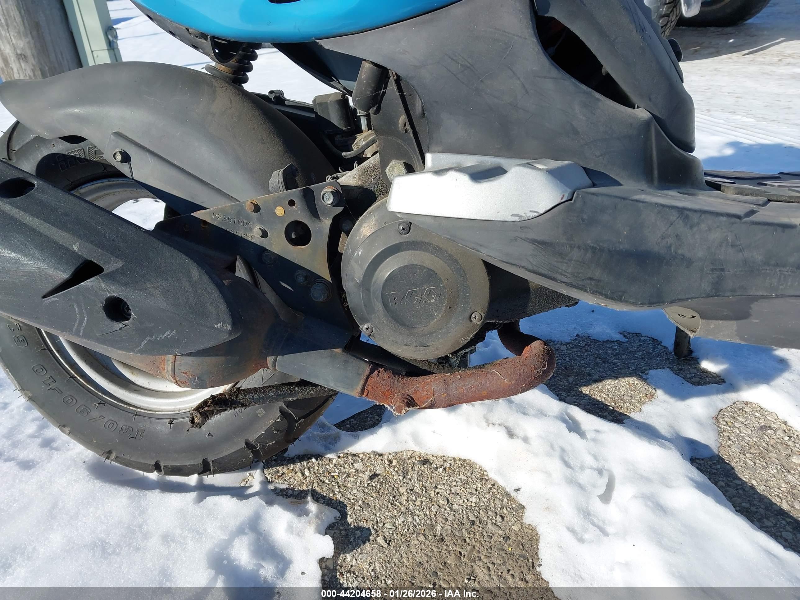 GENUINE SCOOTER image 8