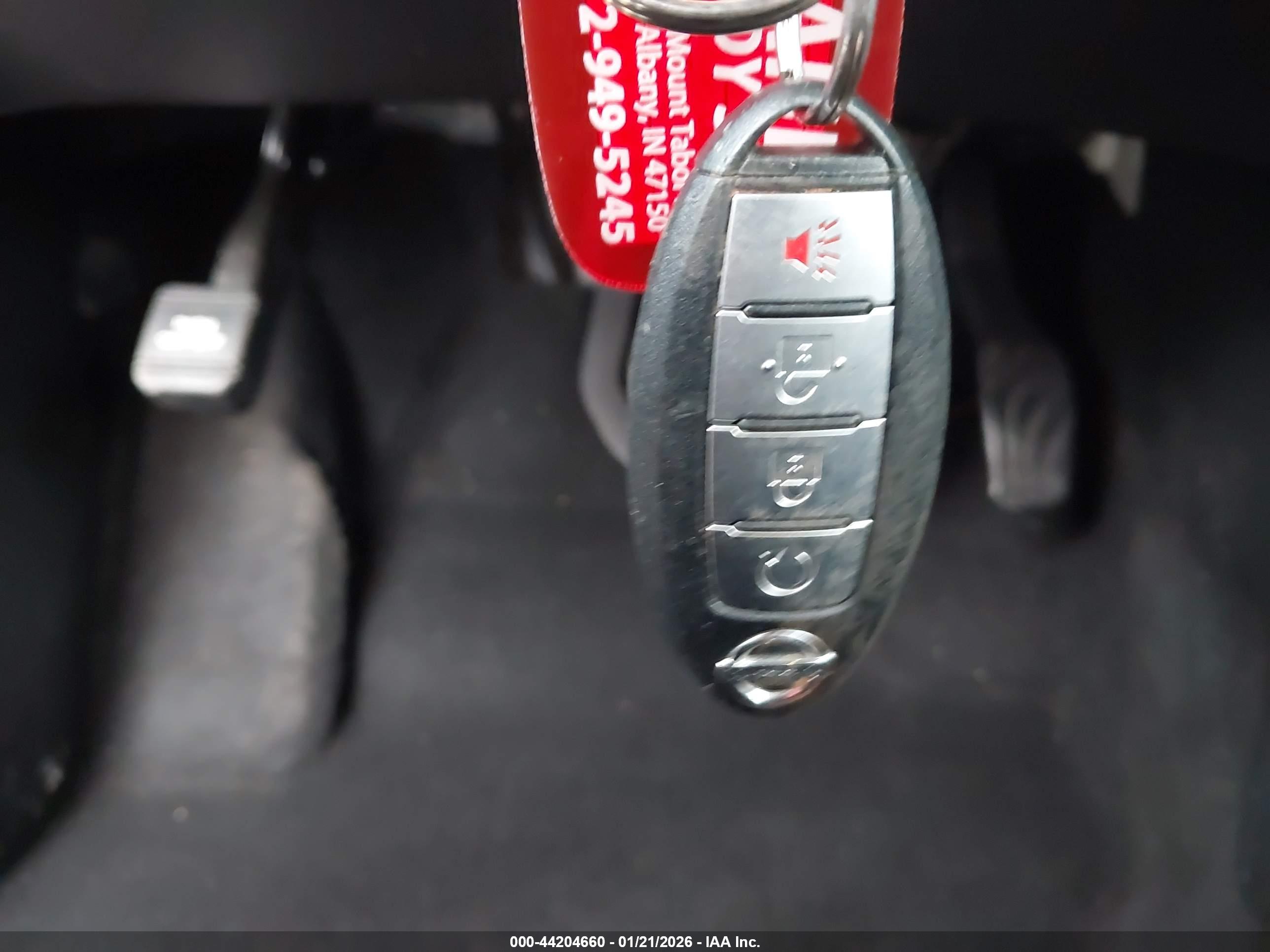 NISSAN ROGUE image 11