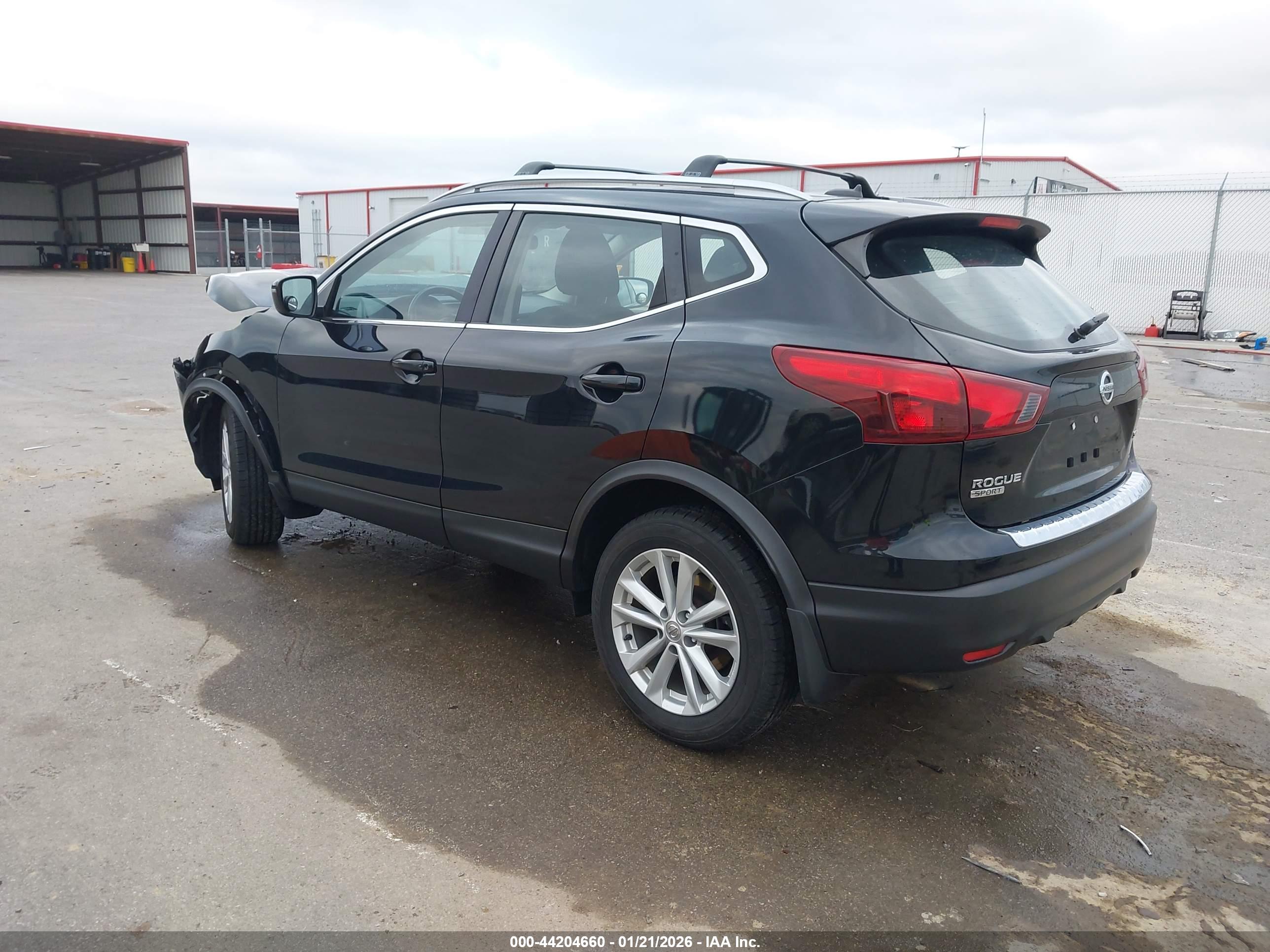 NISSAN ROGUE image 3