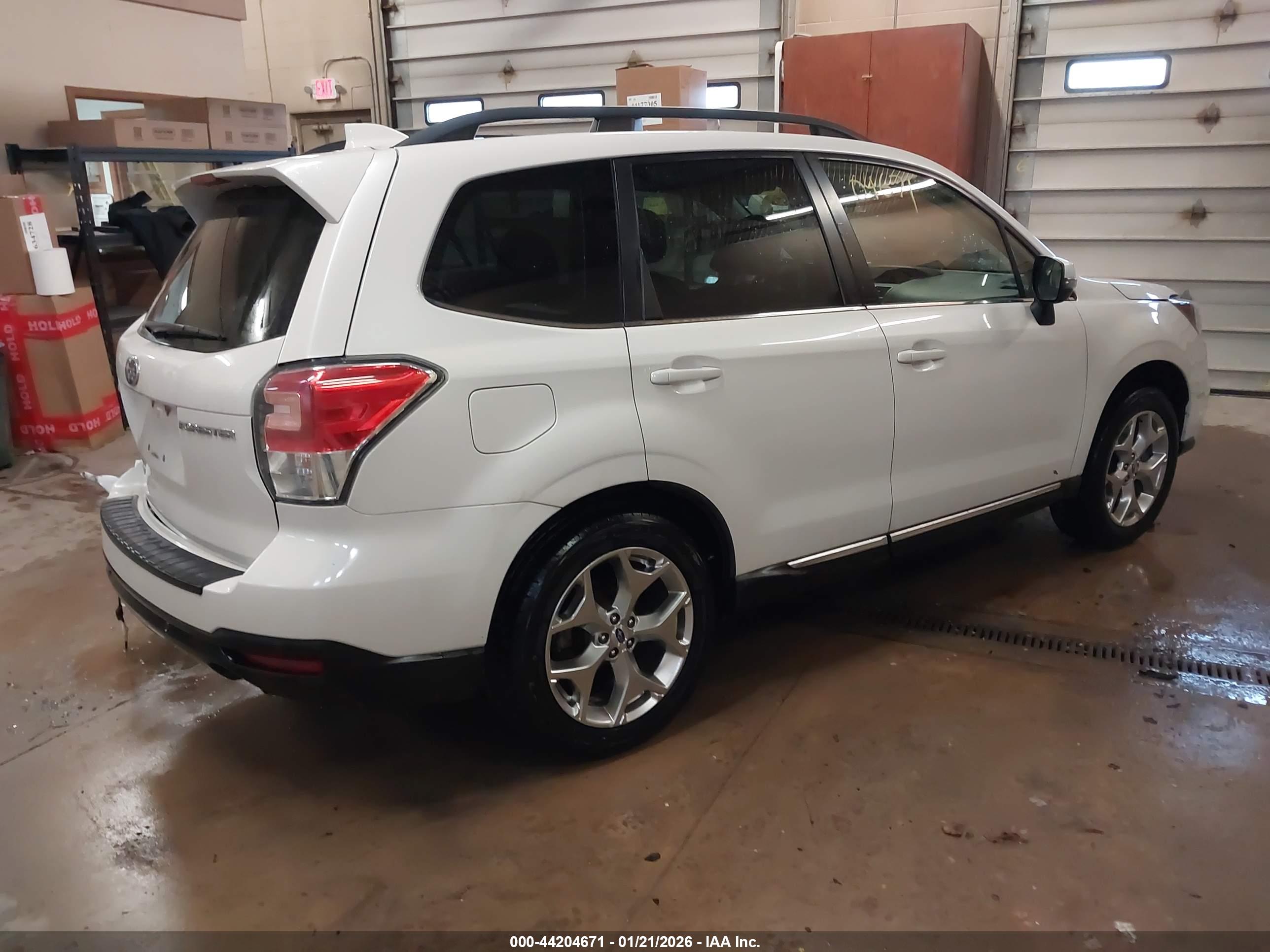 SUBARU FORESTER image 4