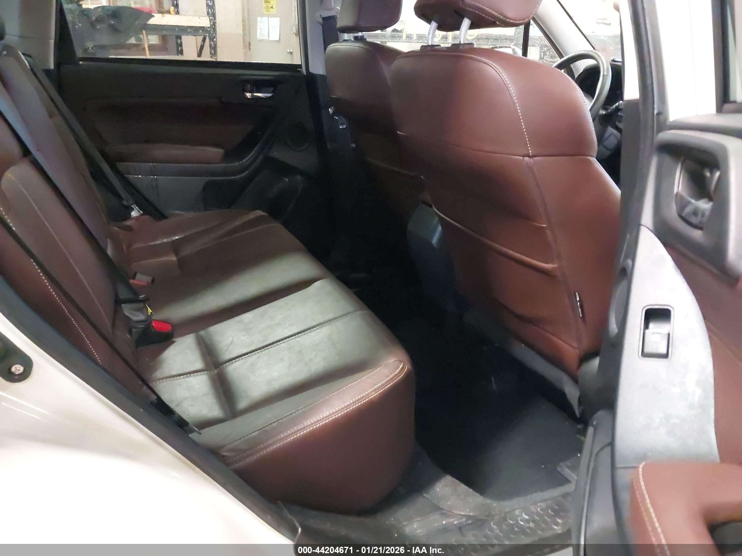 SUBARU FORESTER image 8