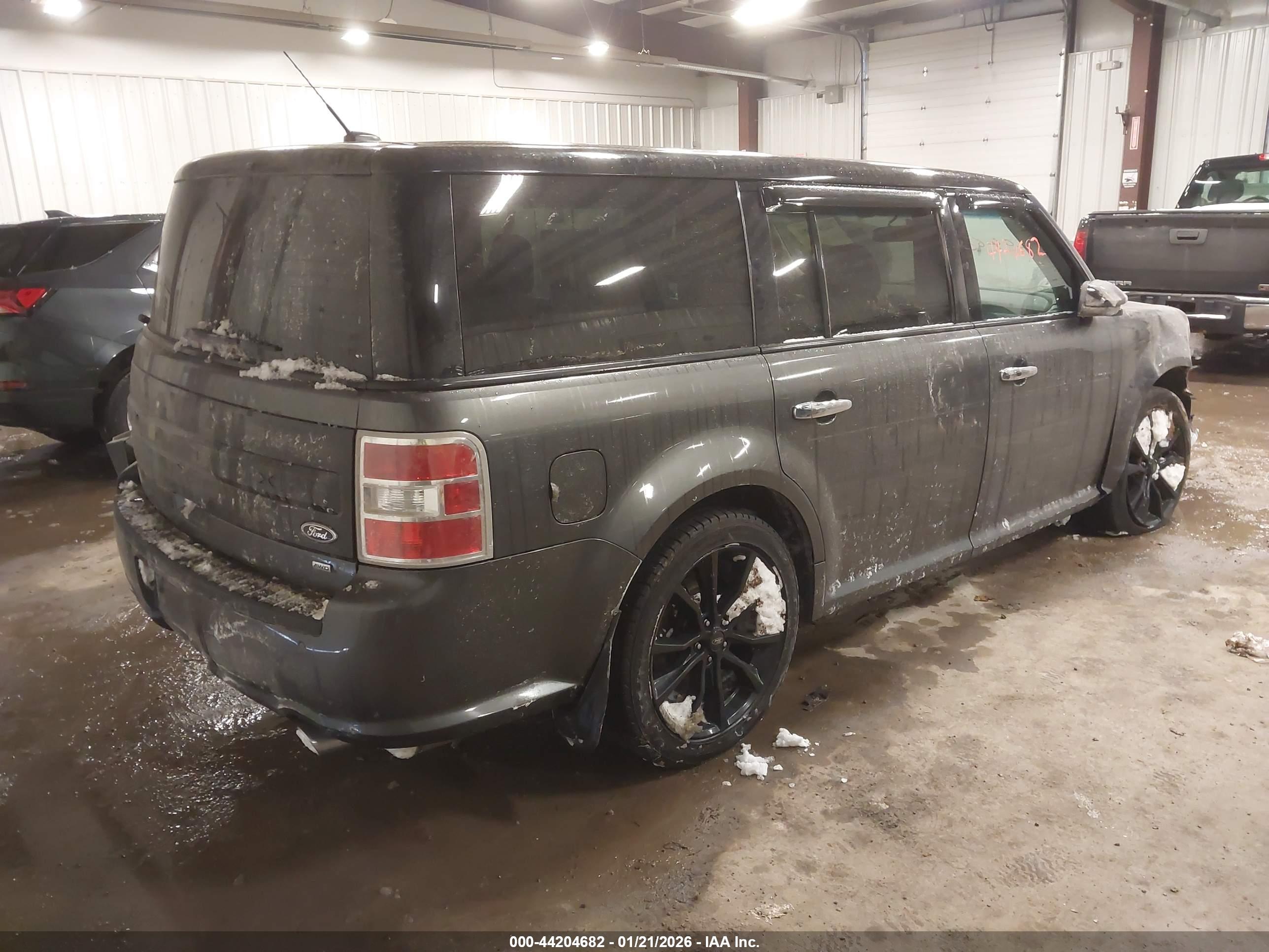 FORD FLEX image 4