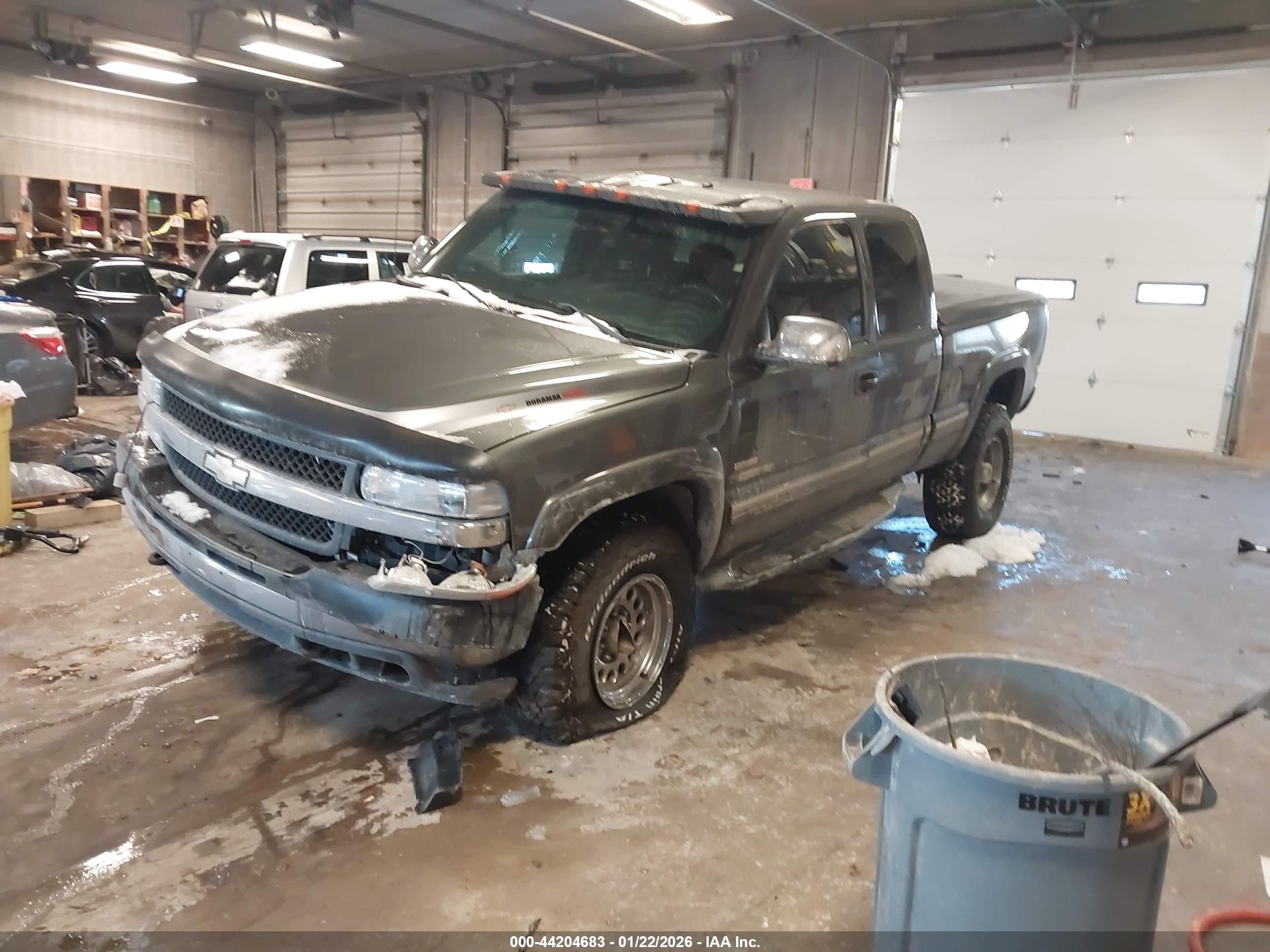 CHEVROLET SILVERADO image 2