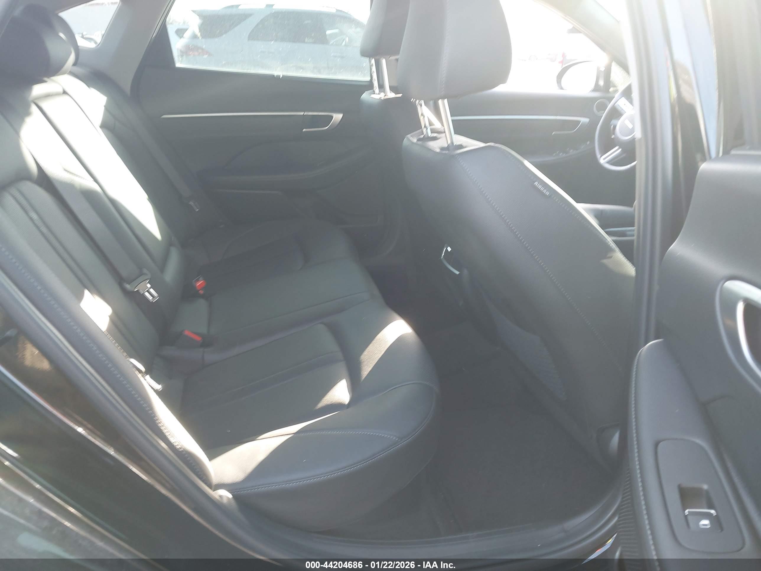 HYUNDAI SONATA image 8