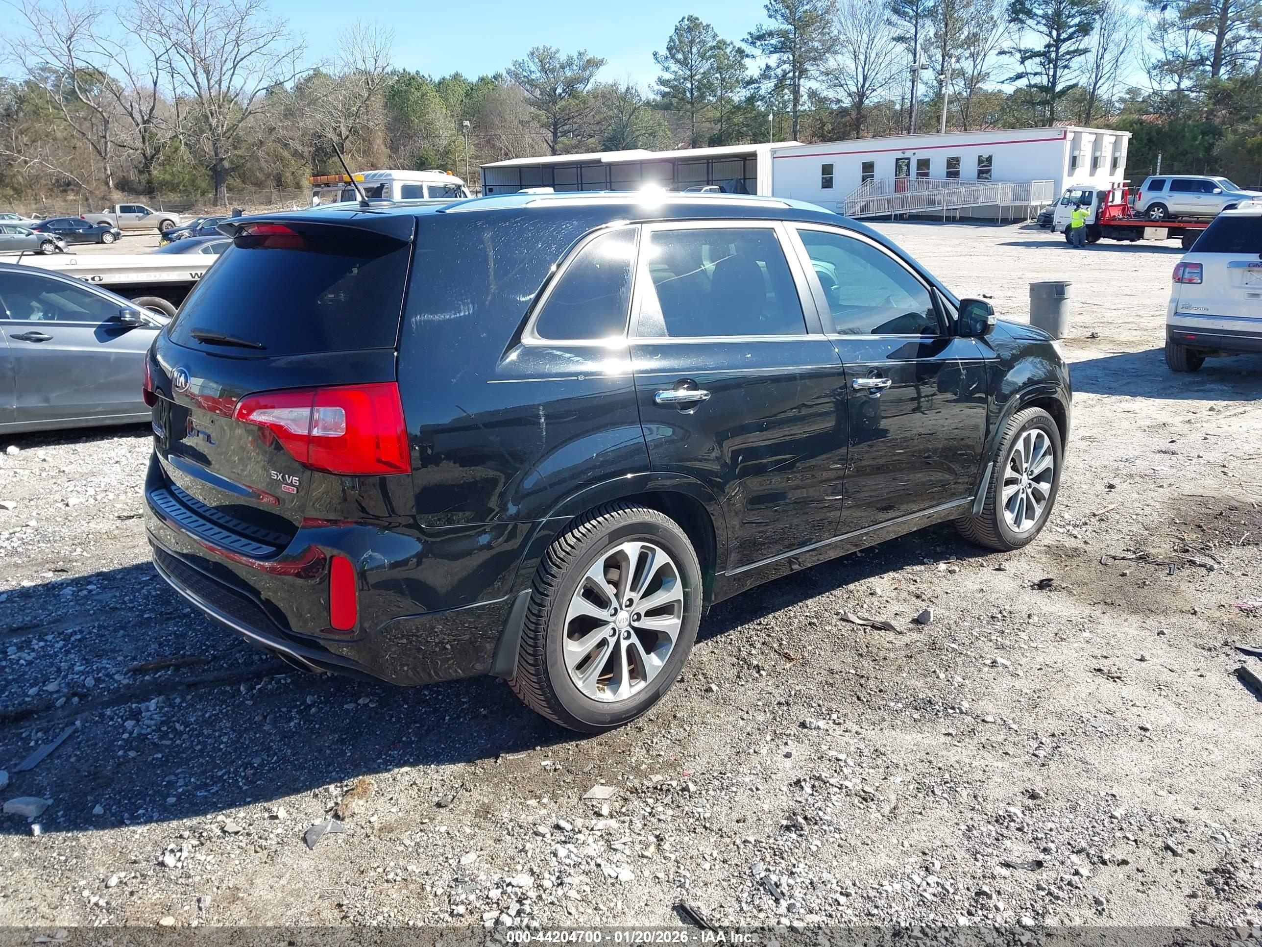 KIA SORENTO image 4