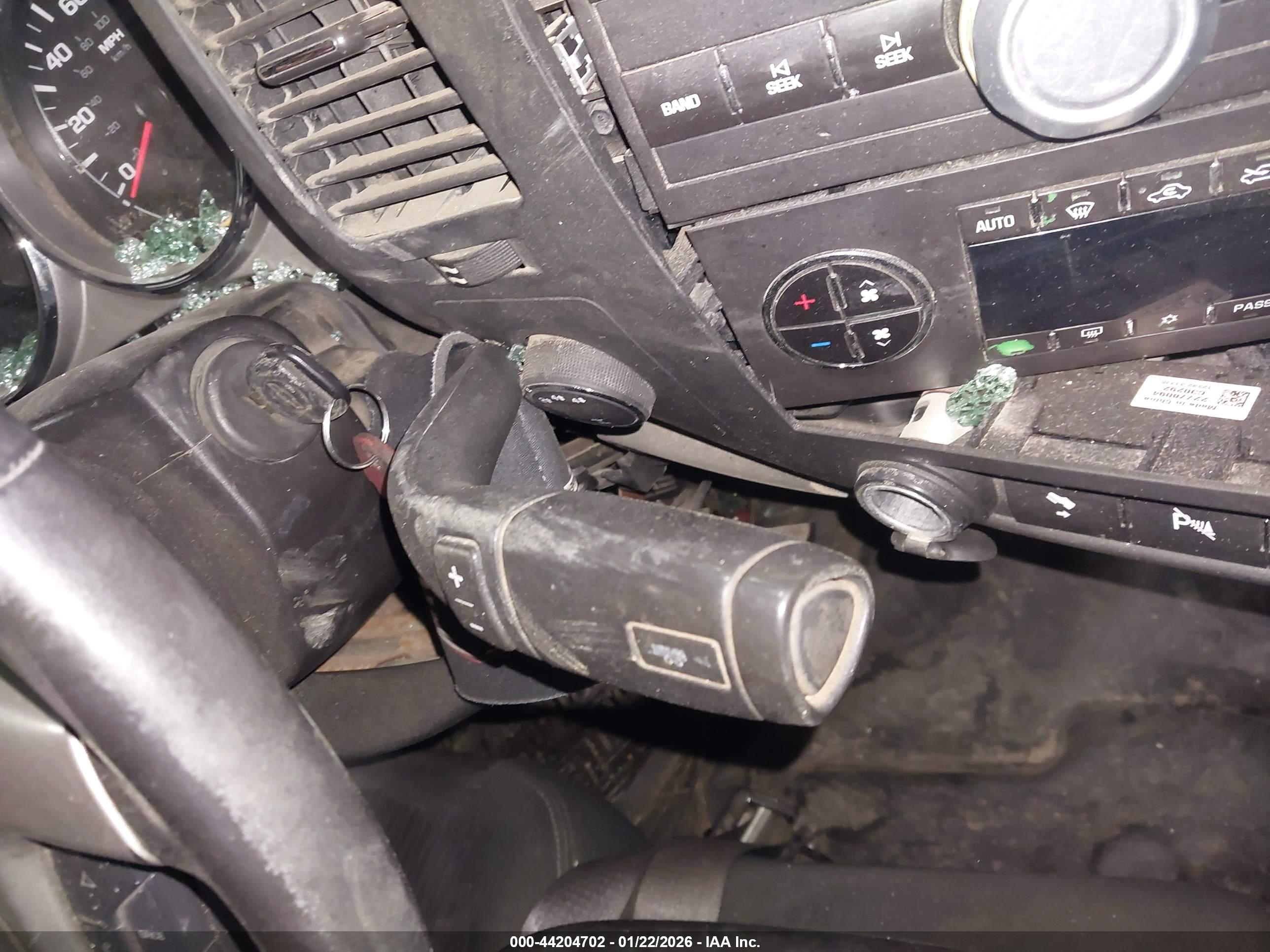 CHEVROLET SILVERADO image 11
