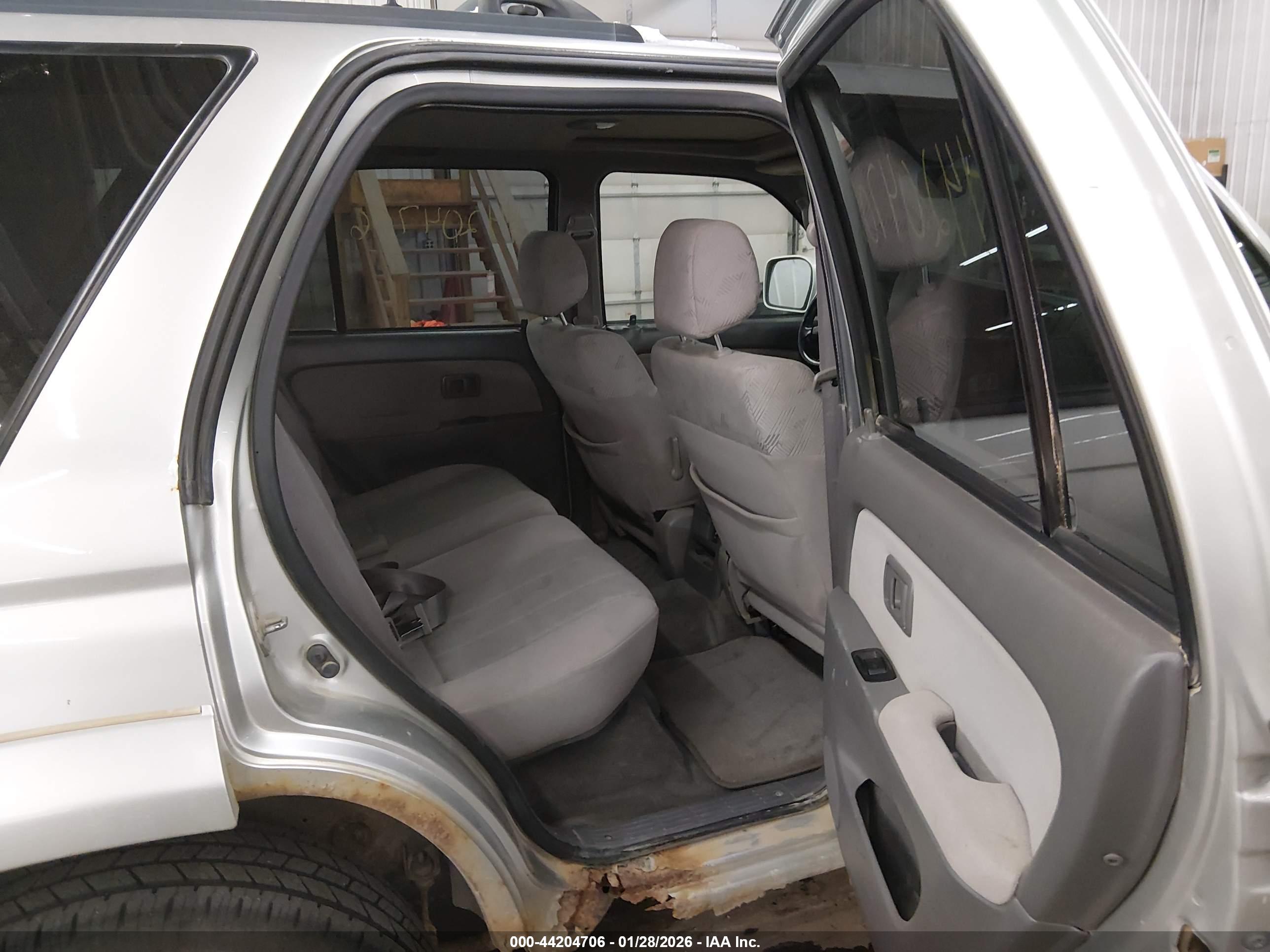 TOYOTA 4RUNNER image 8