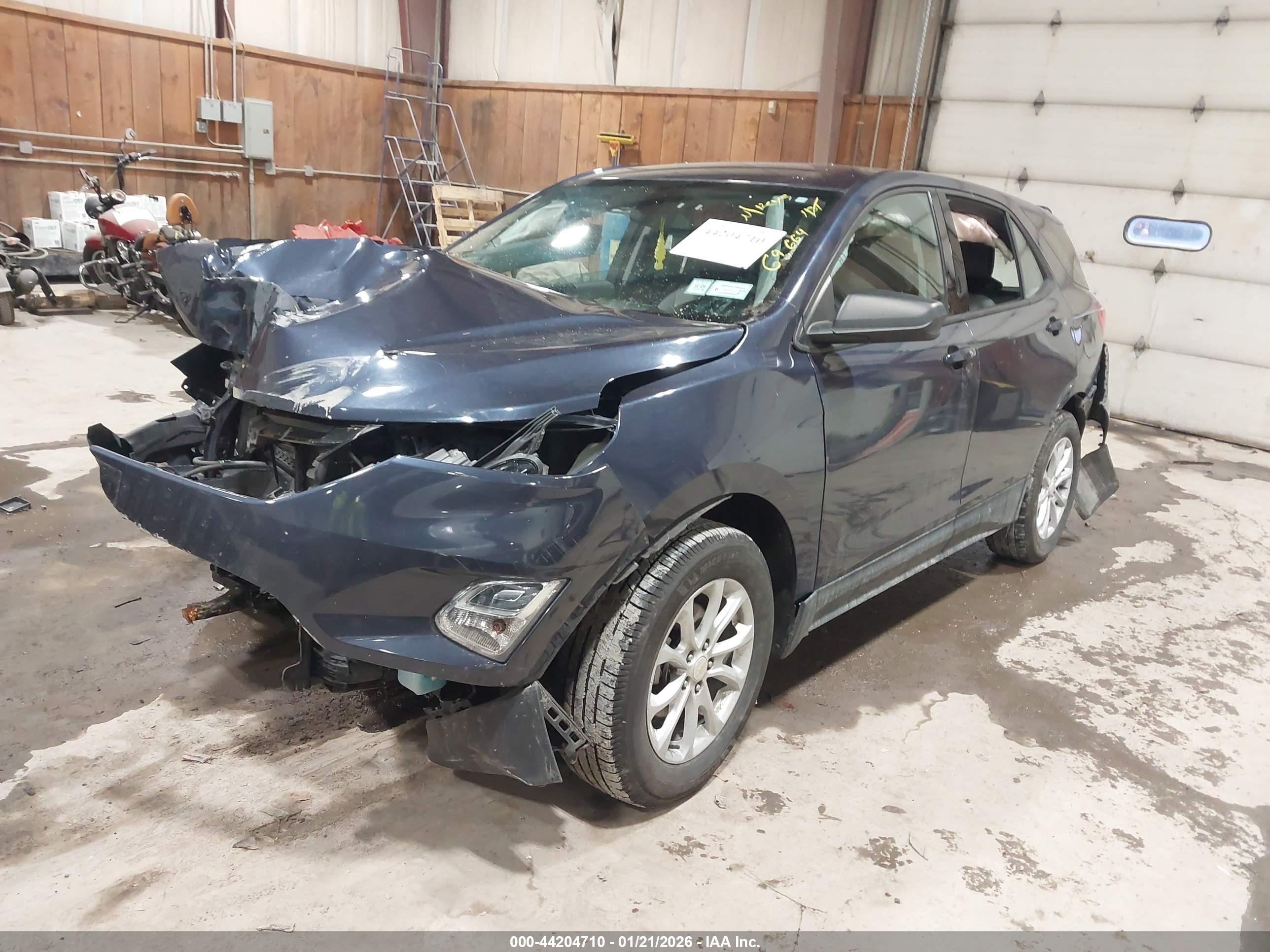 CHEVROLET EQUINOX image 2