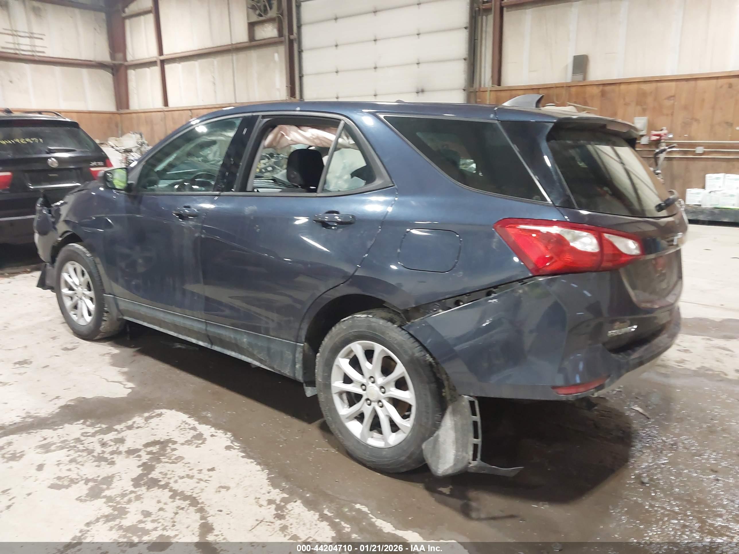 CHEVROLET EQUINOX image 3