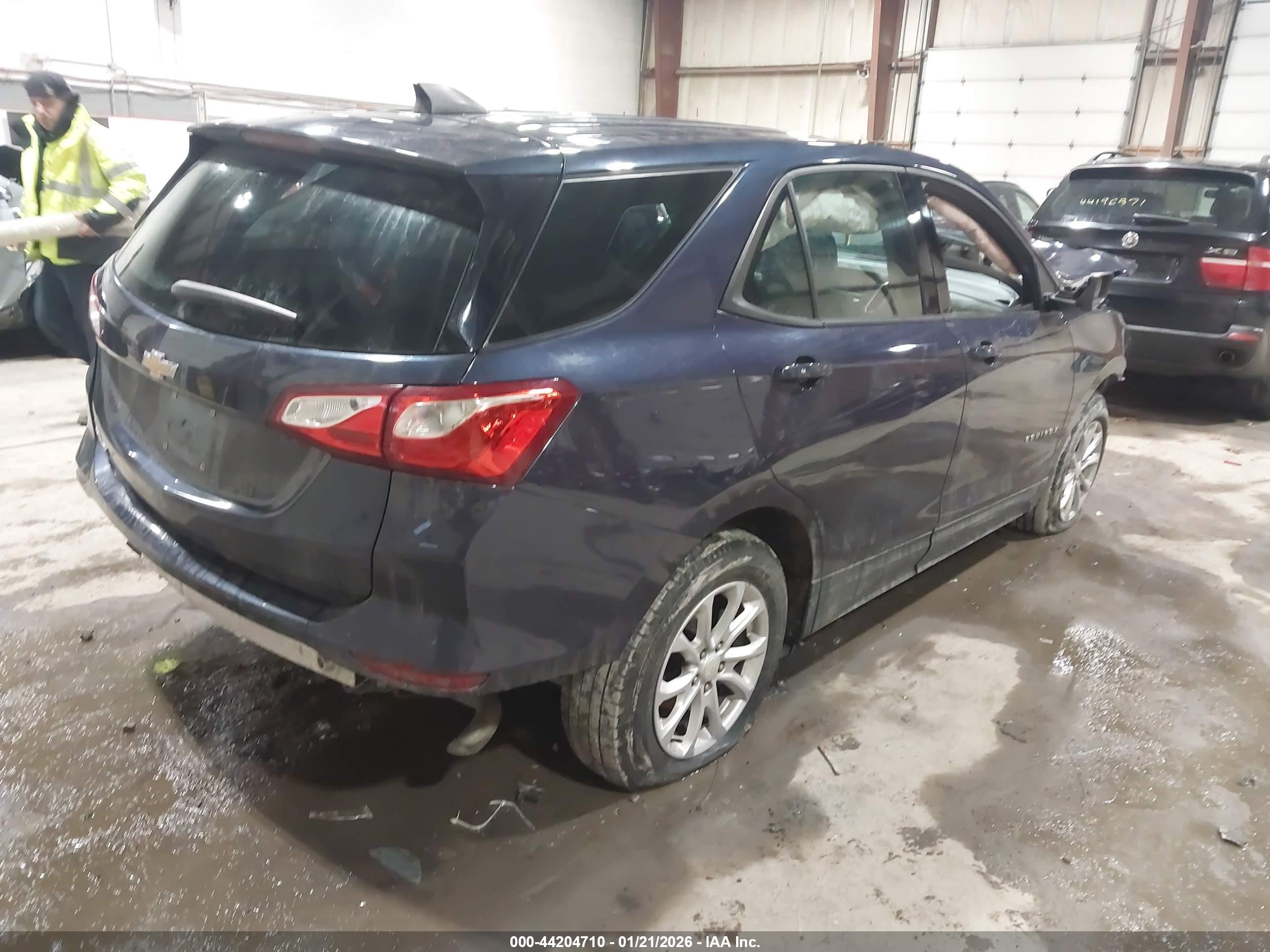 CHEVROLET EQUINOX image 4