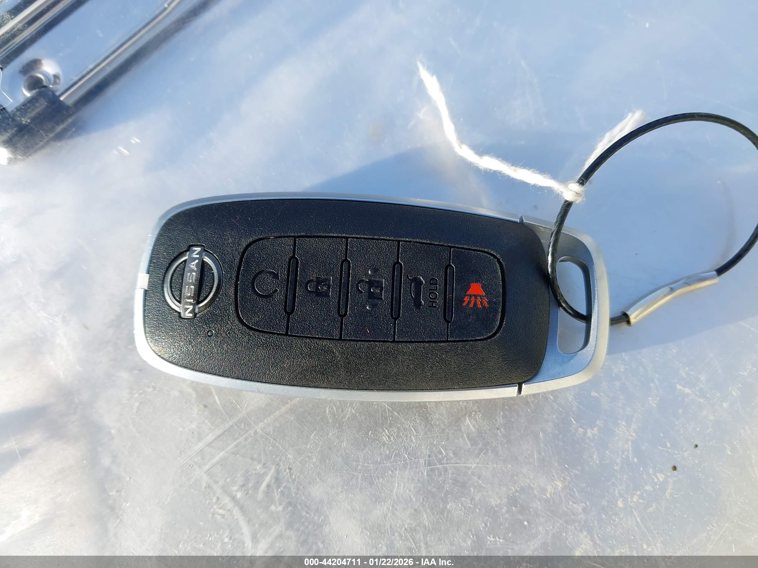 NISSAN ROGUE image 11