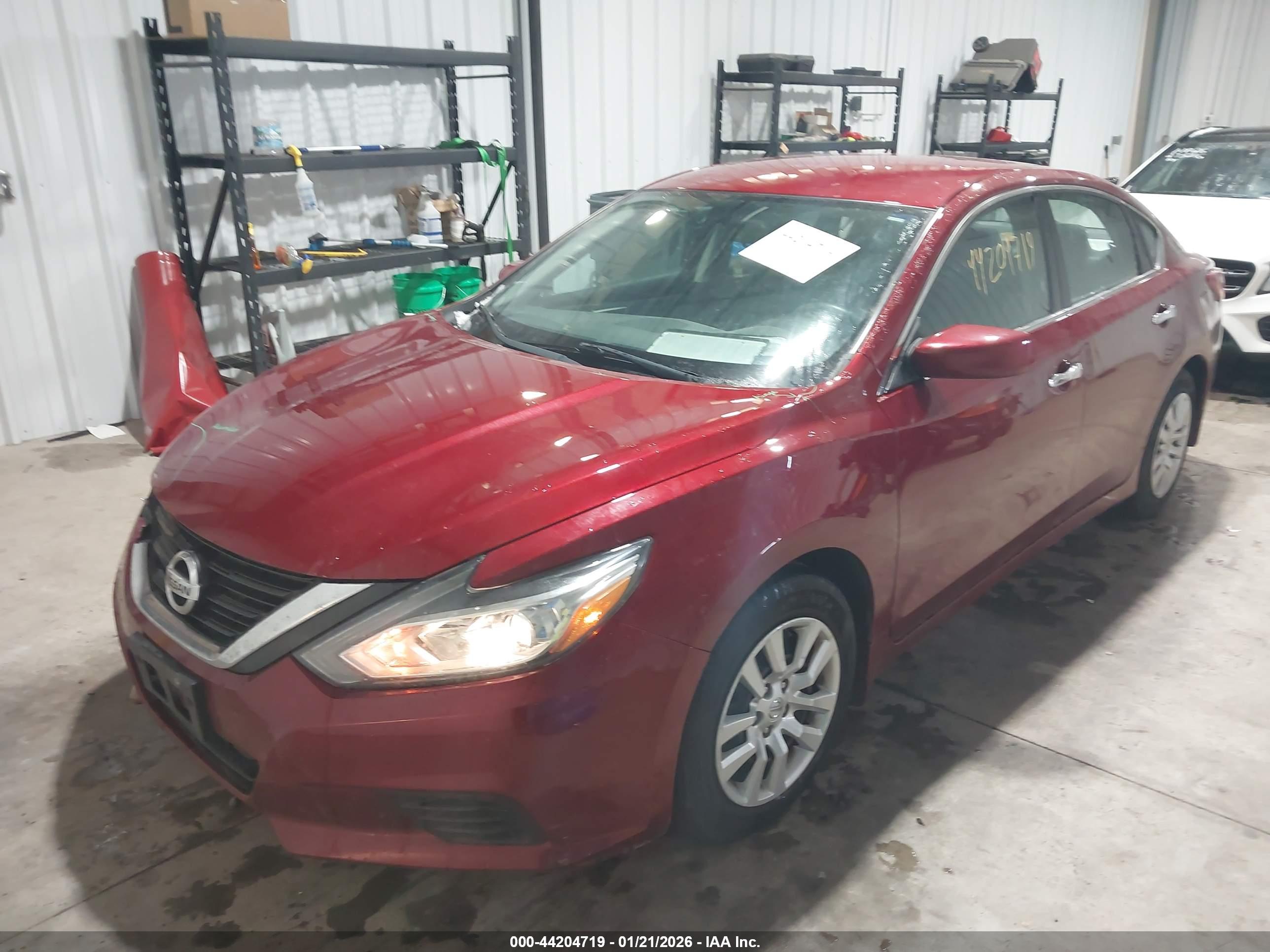 NISSAN ALTIMA image 2