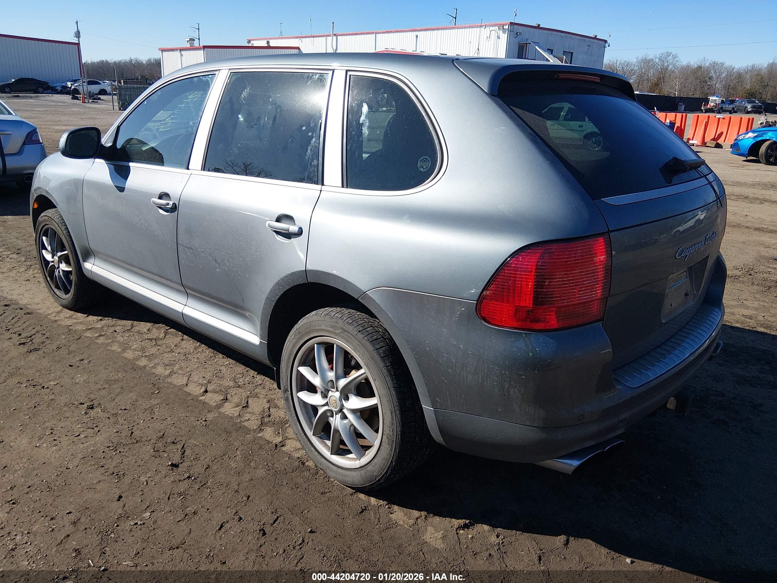PORSCHE CAYENNE image 3