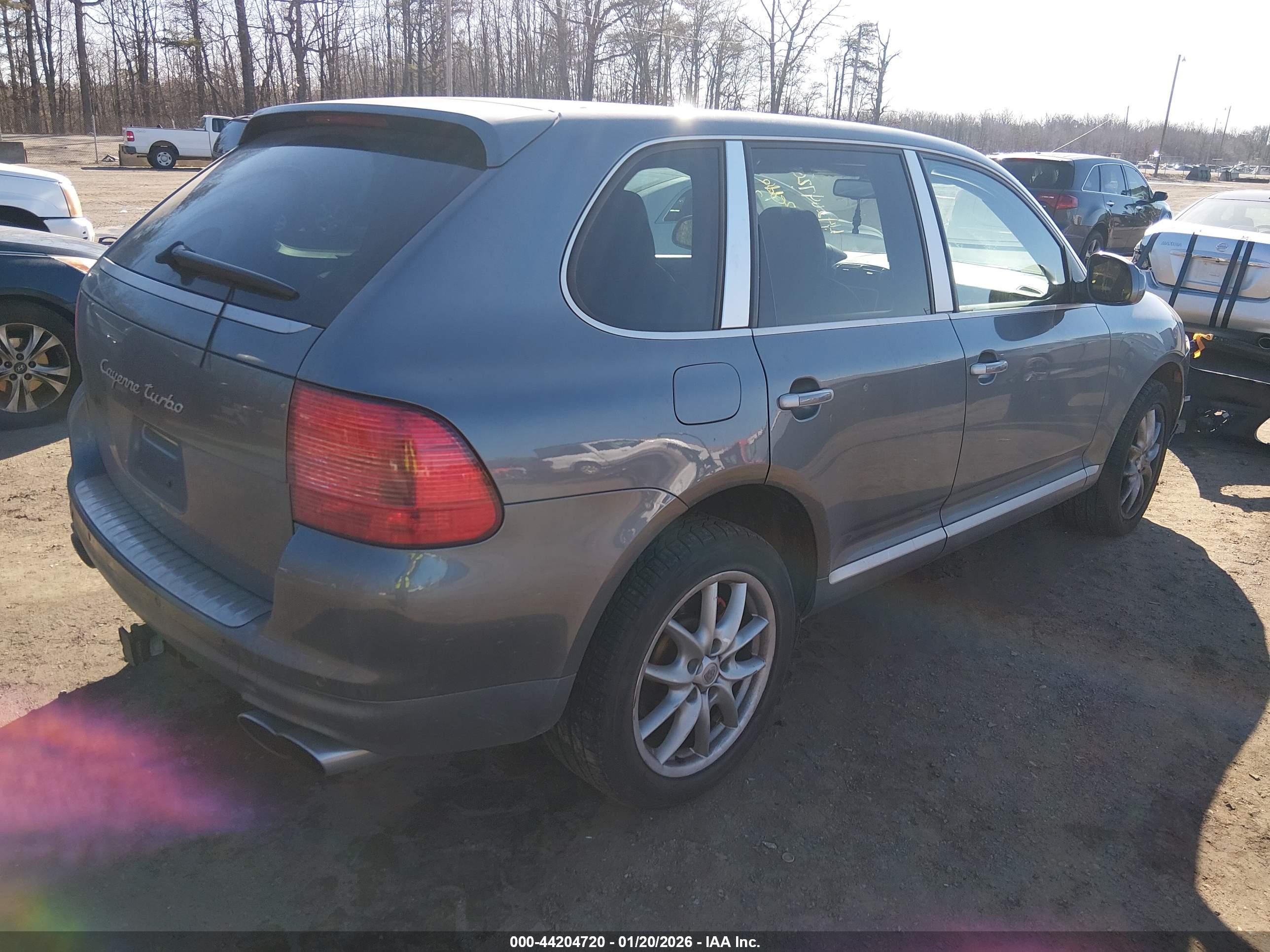 PORSCHE CAYENNE image 4
