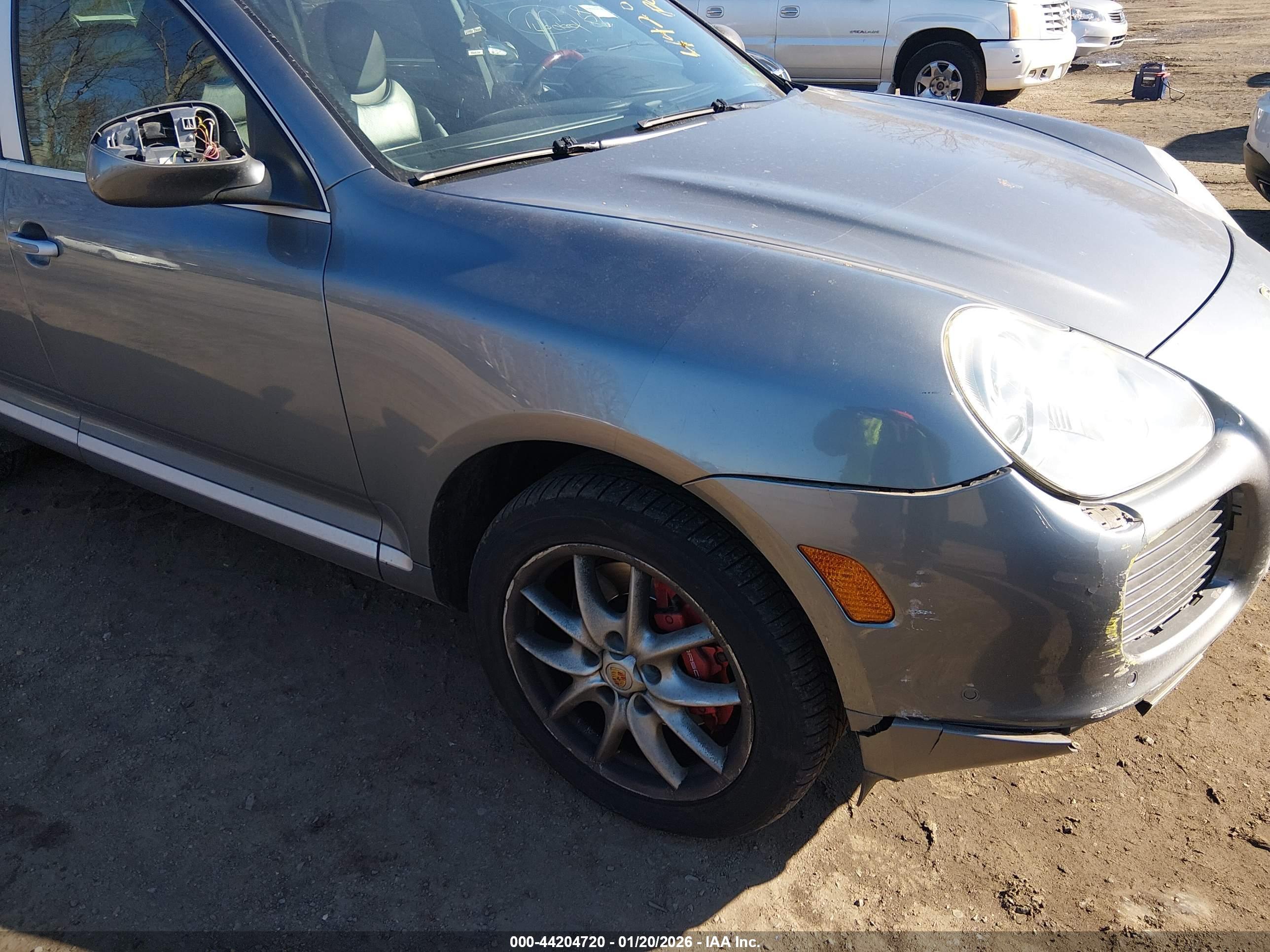 PORSCHE CAYENNE image 6