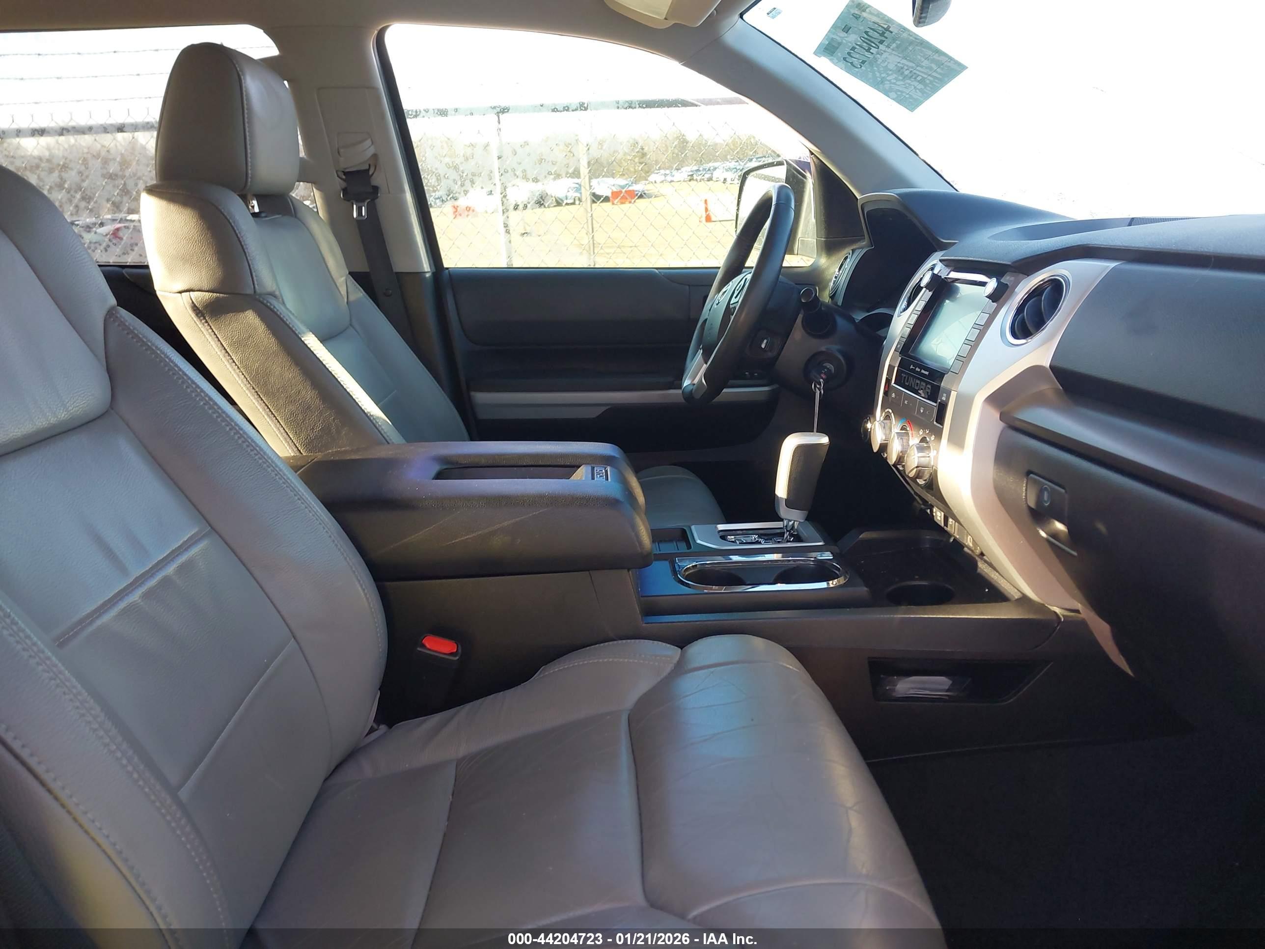 TOYOTA TUNDRA image 5