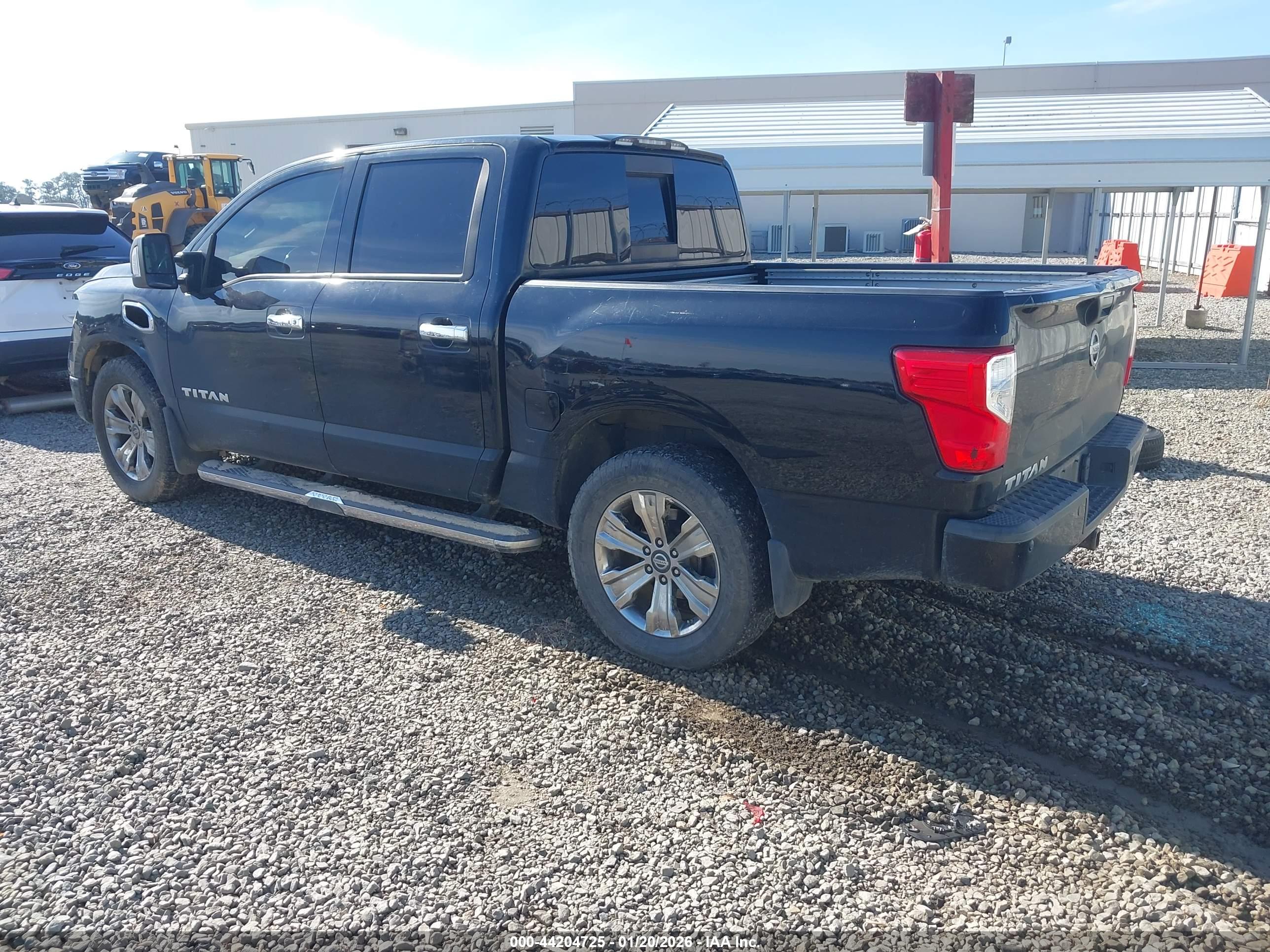 NISSAN TITAN image 3