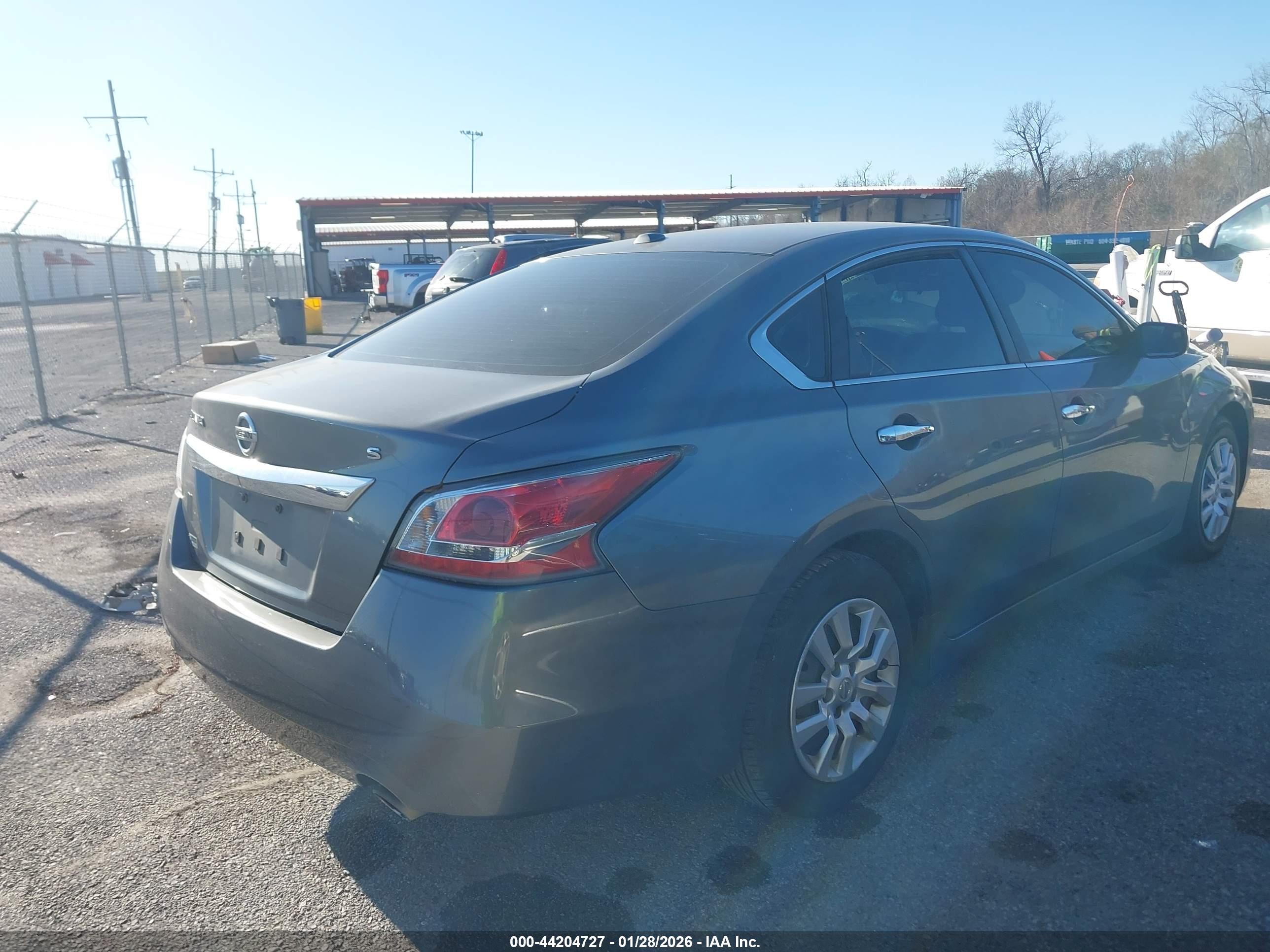NISSAN ALTIMA image 4