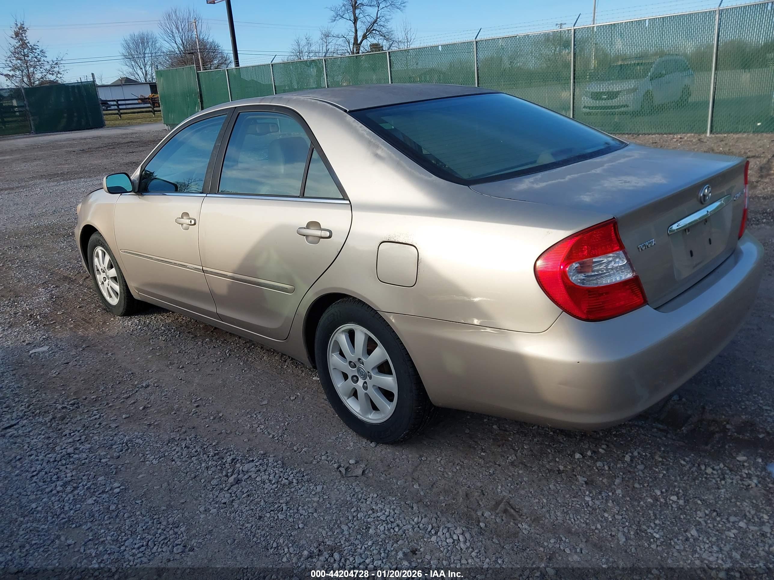TOYOTA CAMRY image 3