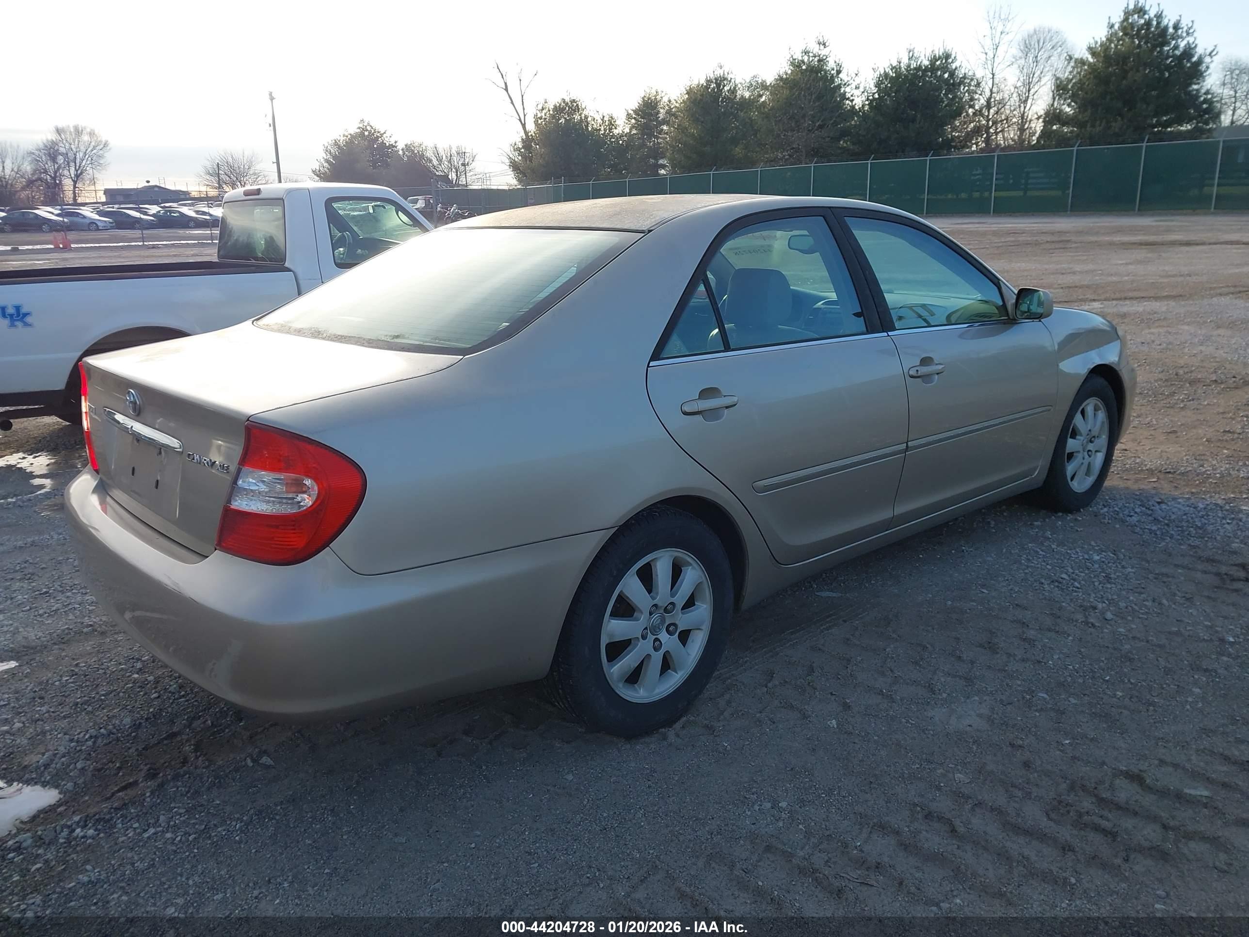 TOYOTA CAMRY image 4