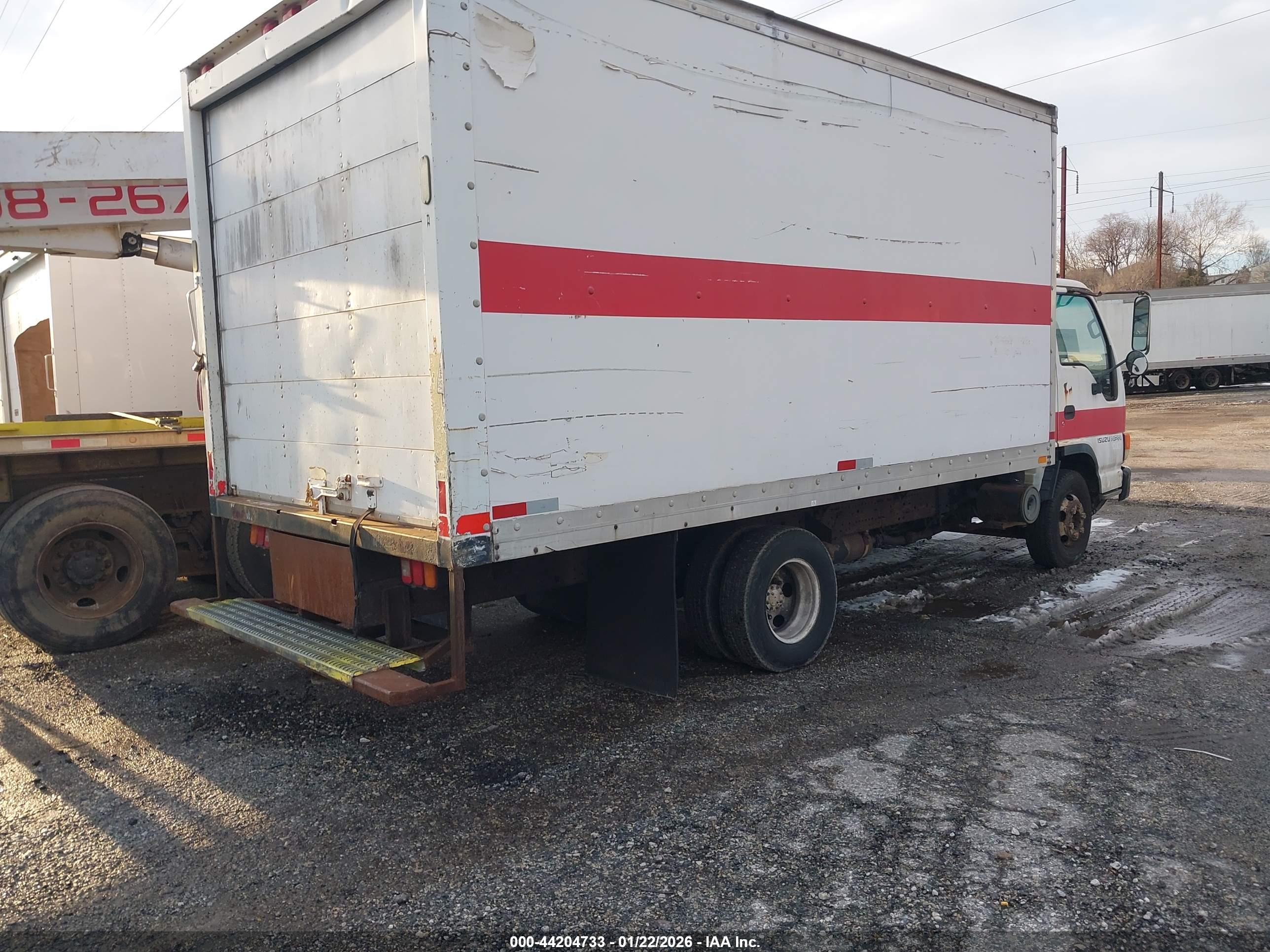 ISUZU NPR image 4