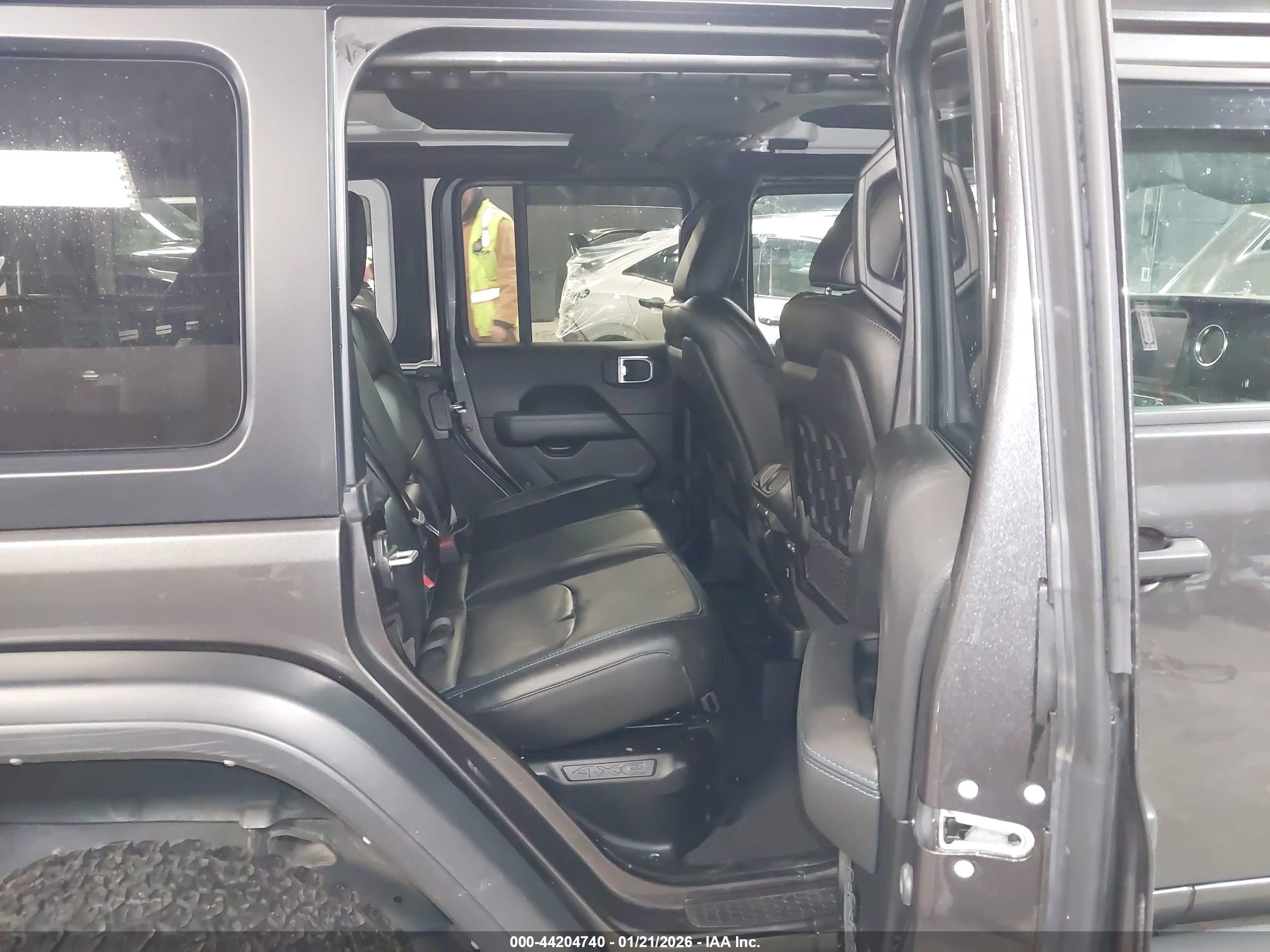 JEEP WRANGLER image 8