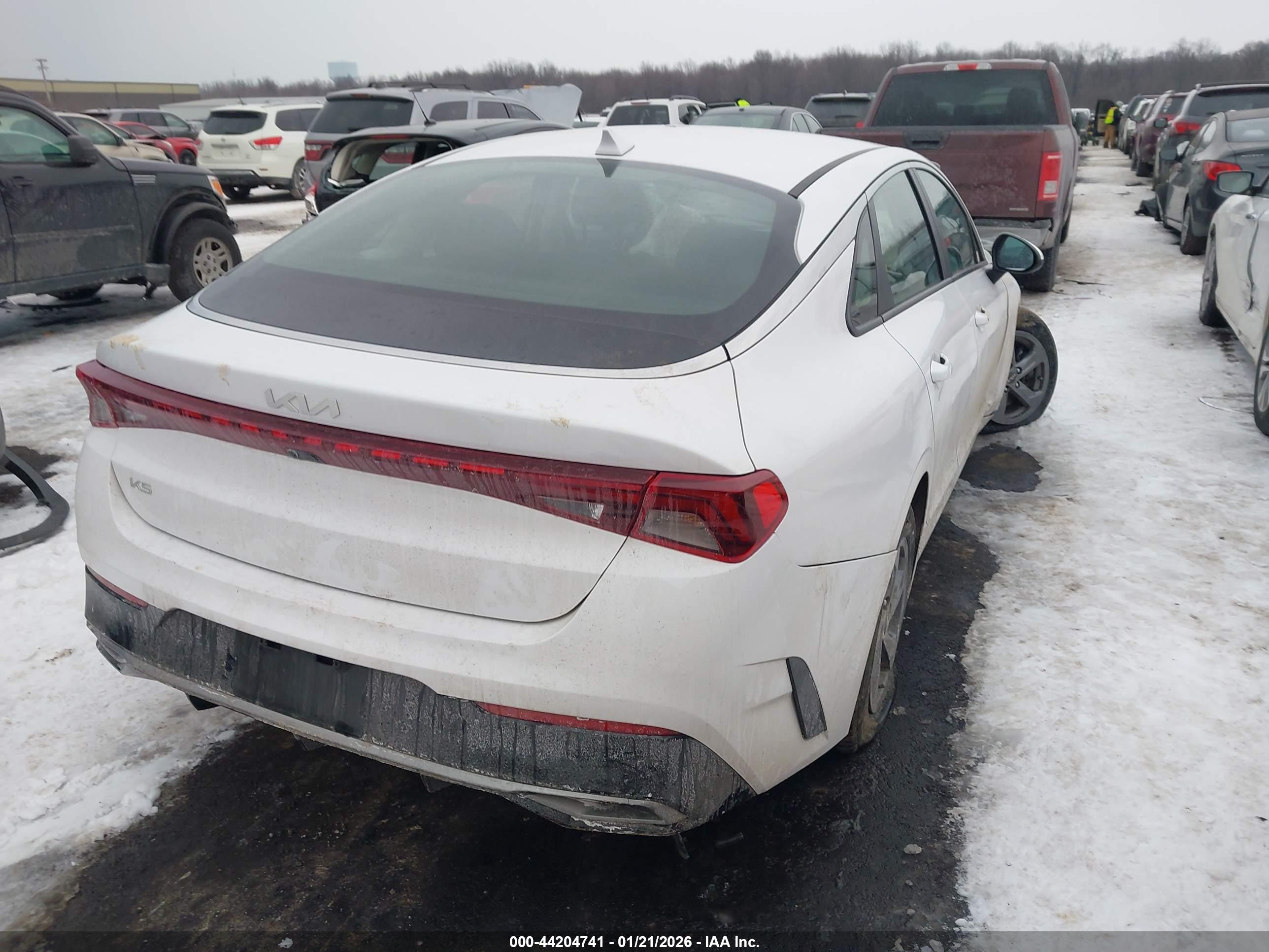 KIA K5 image 4