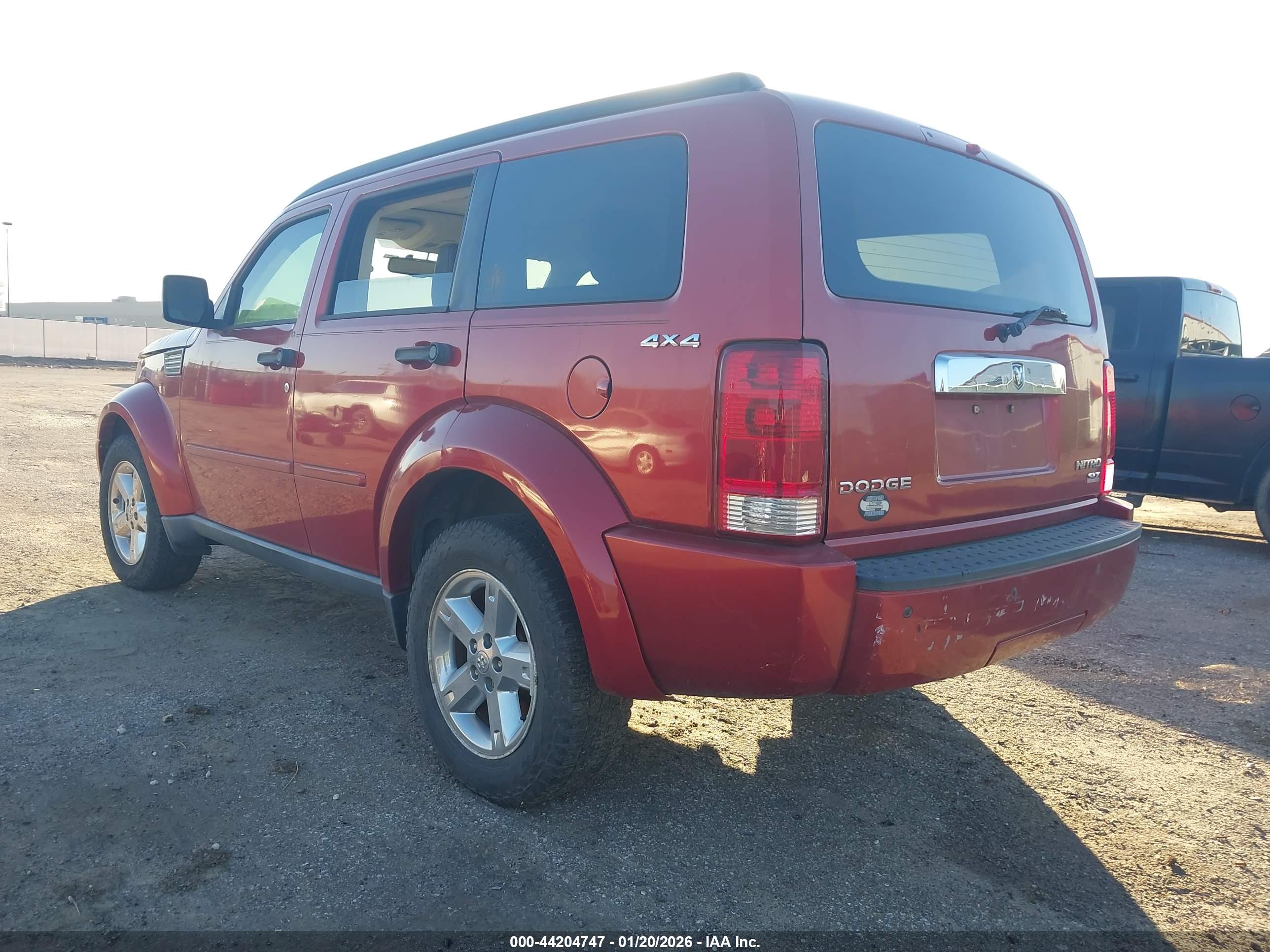 DODGE NITRO image 3