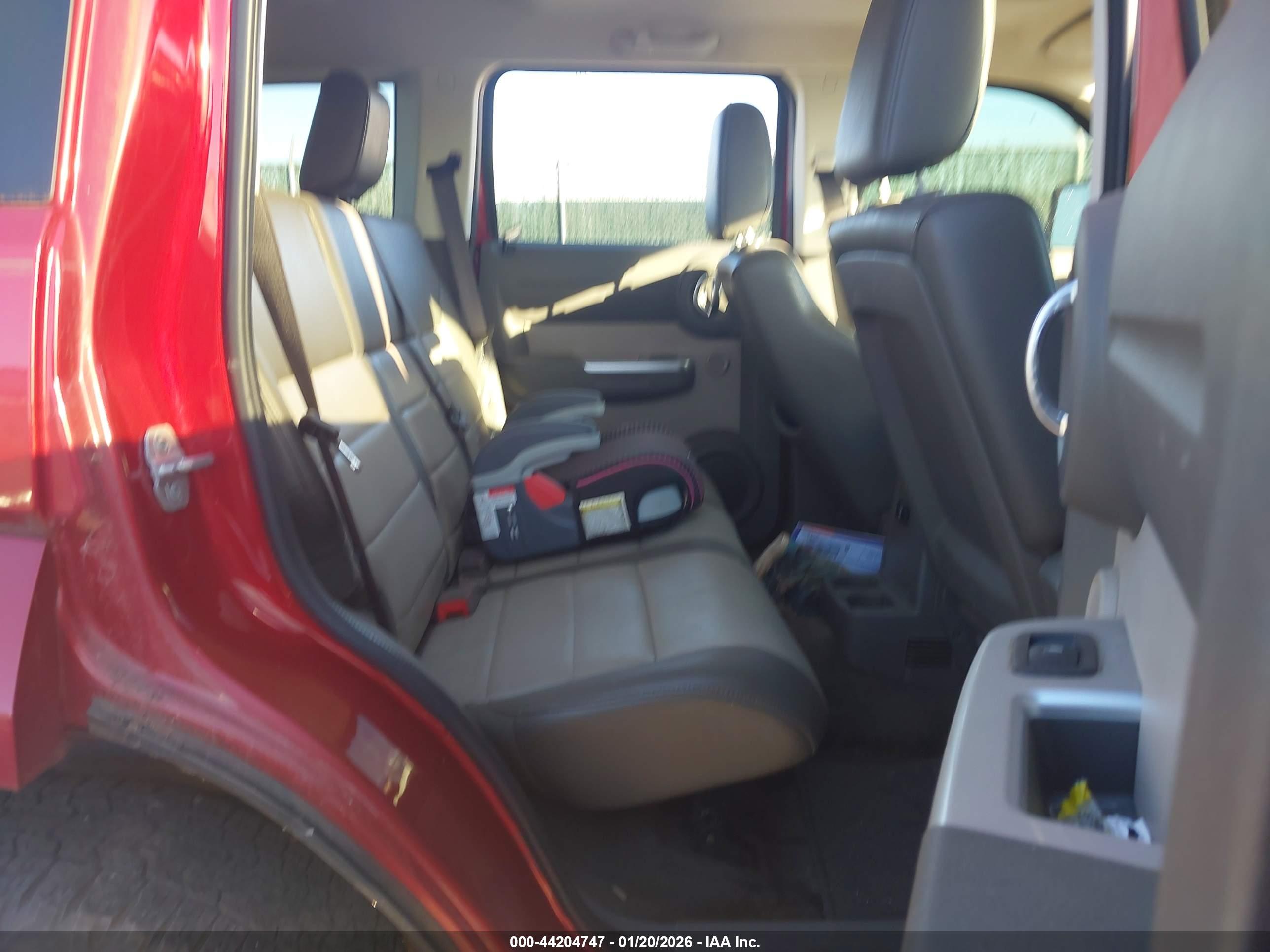 DODGE NITRO image 8