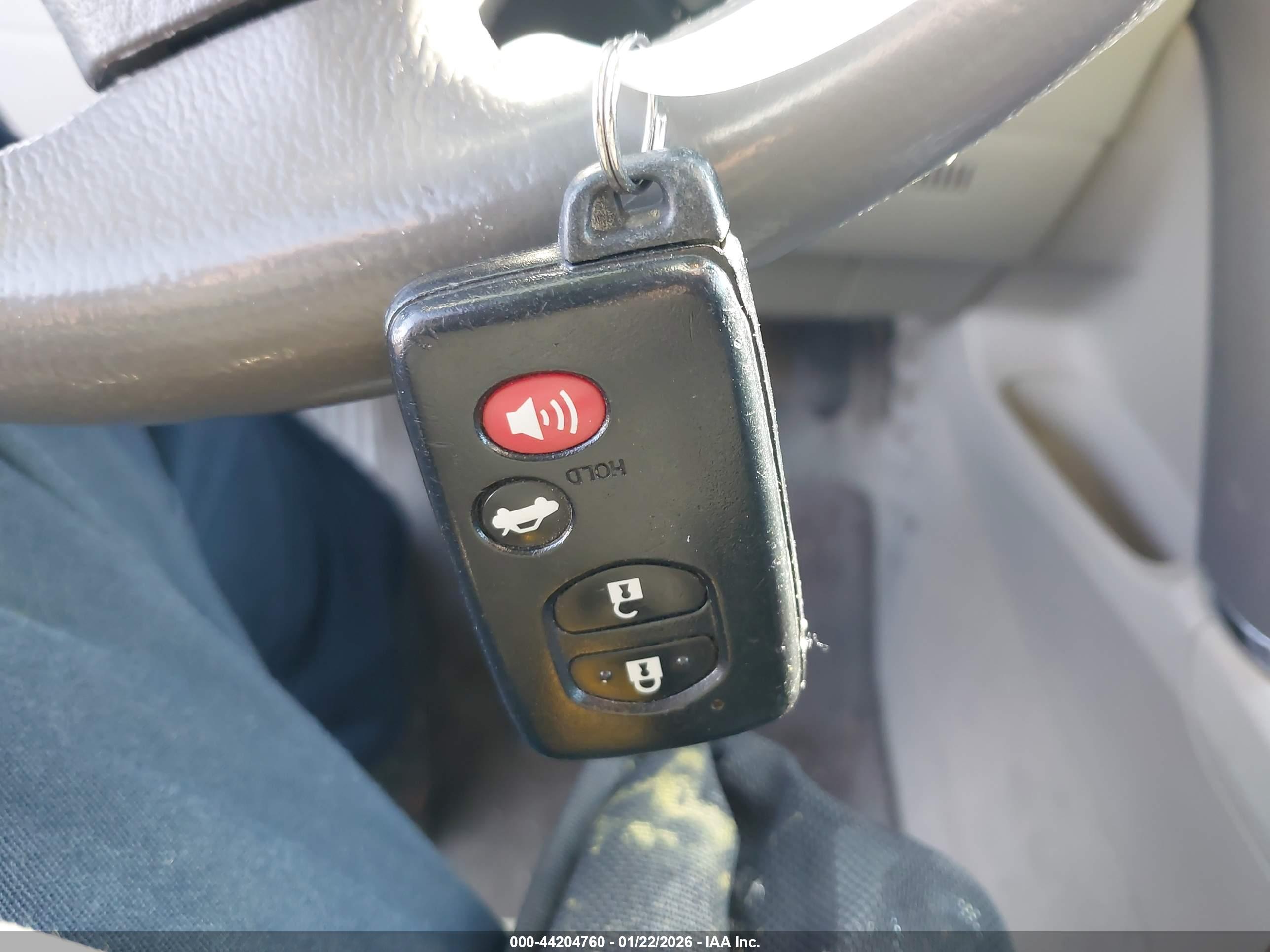 TOYOTA CAMRY image 11