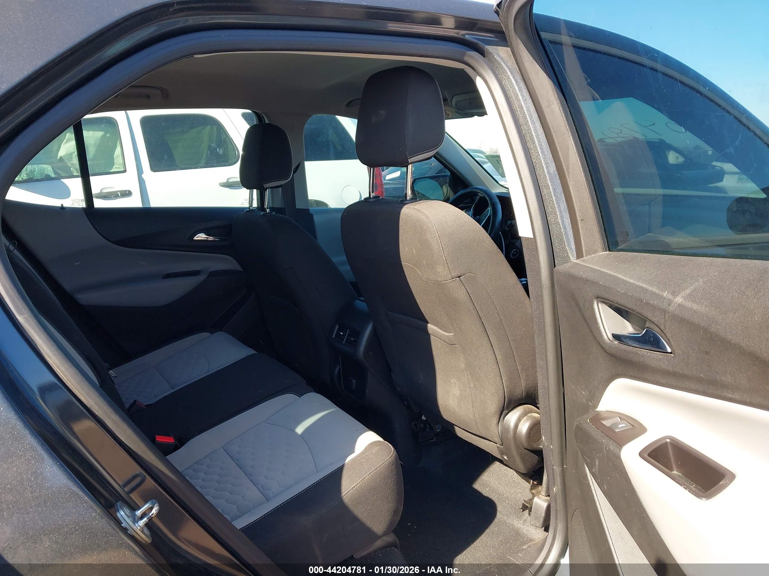 CHEVROLET EQUINOX image 8