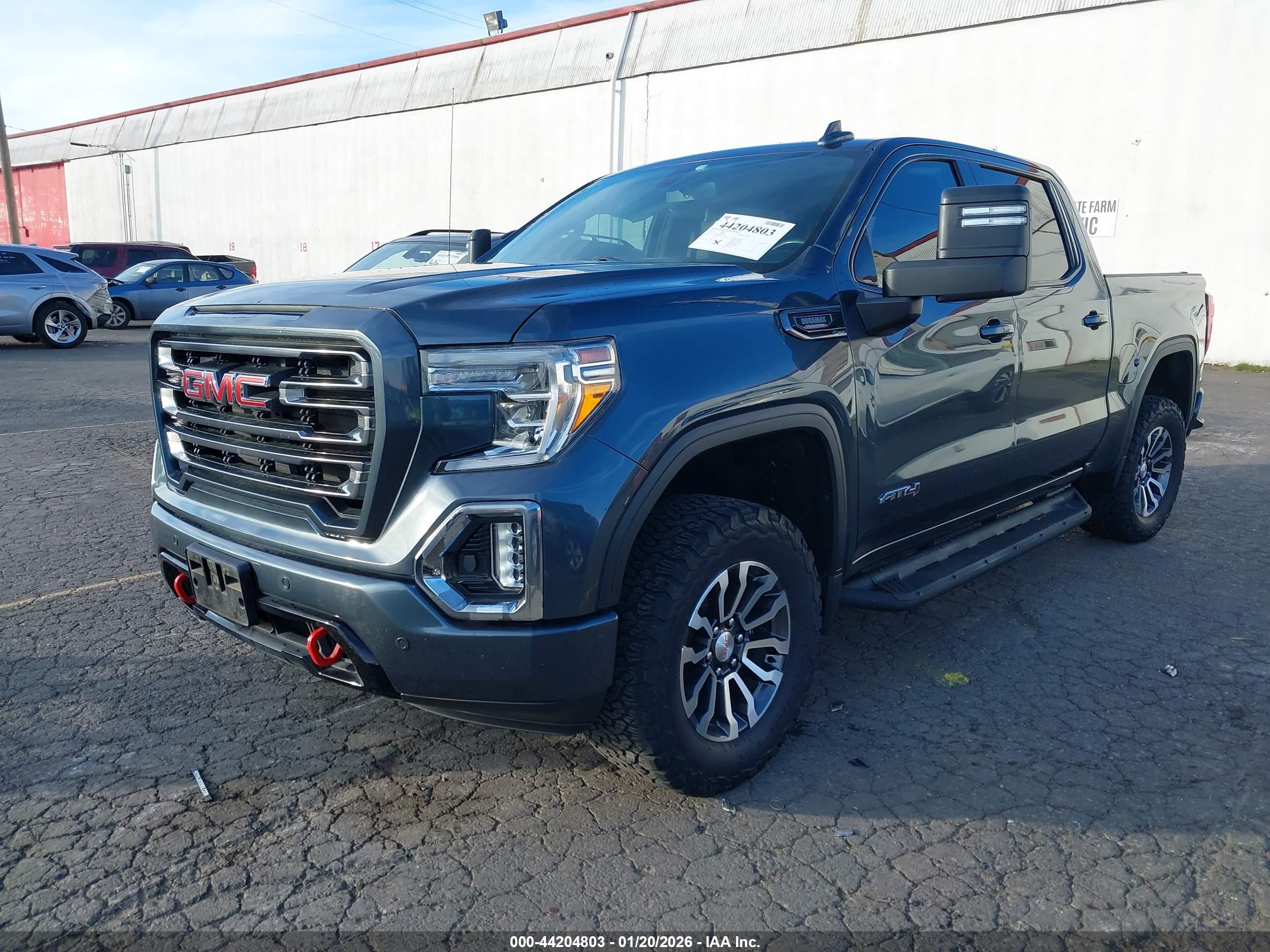 GMC SIERRA image 2