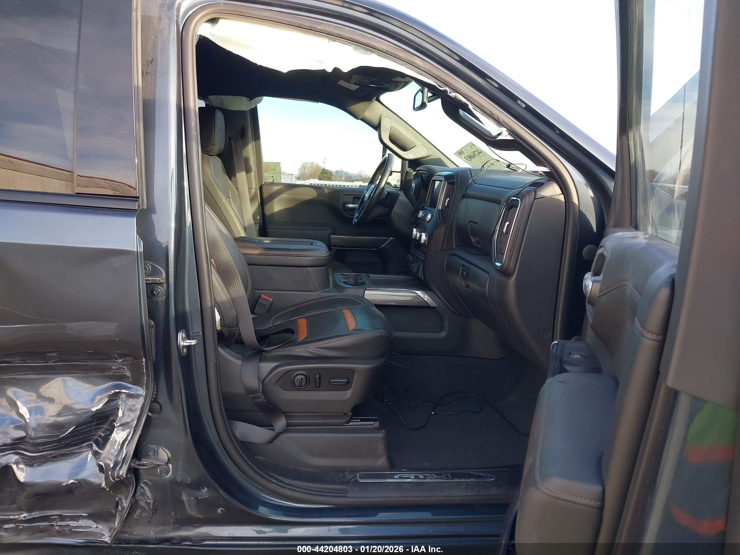GMC SIERRA image 5