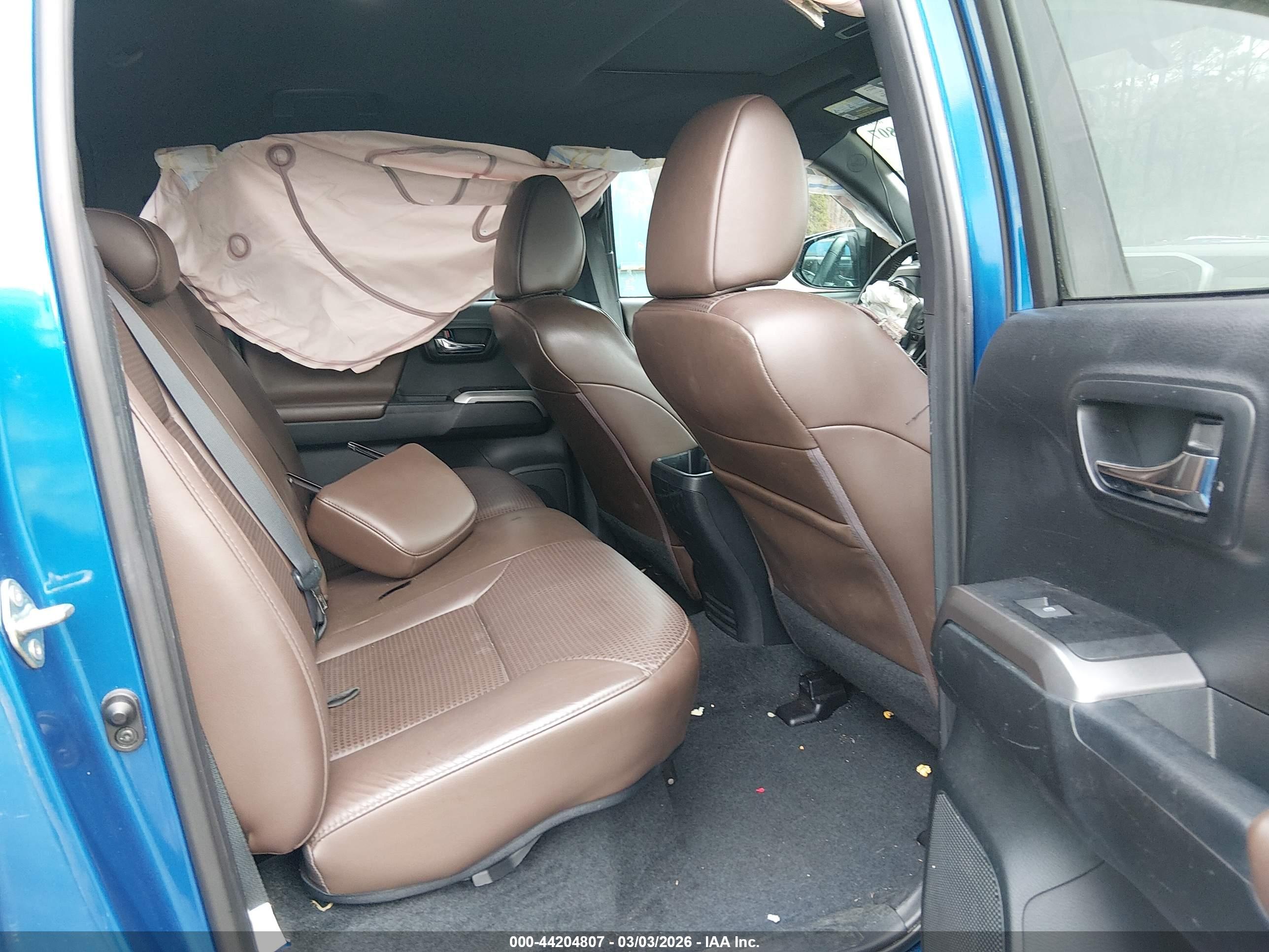 TOYOTA TACOMA image 8