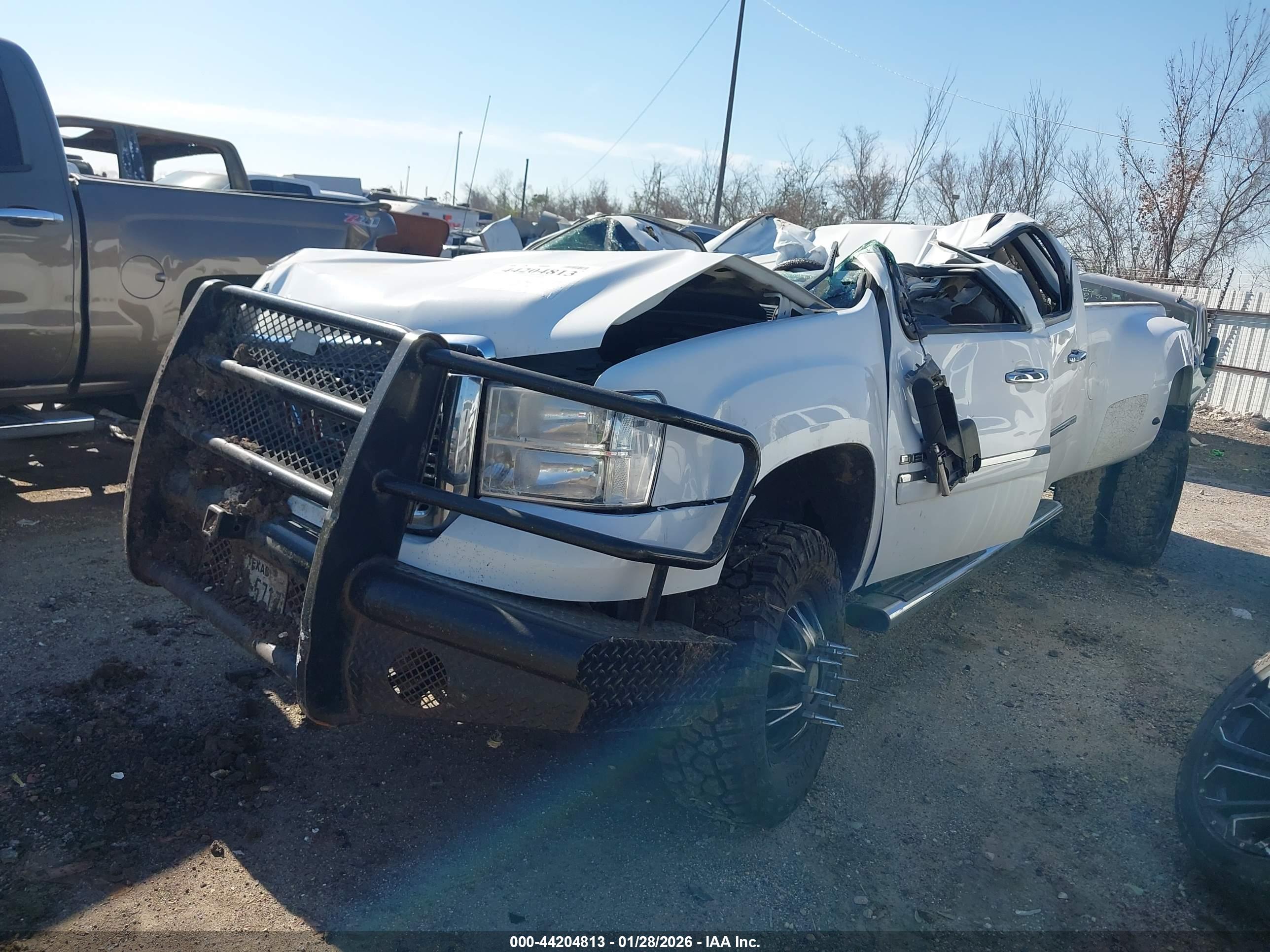 GMC SIERRA image 2