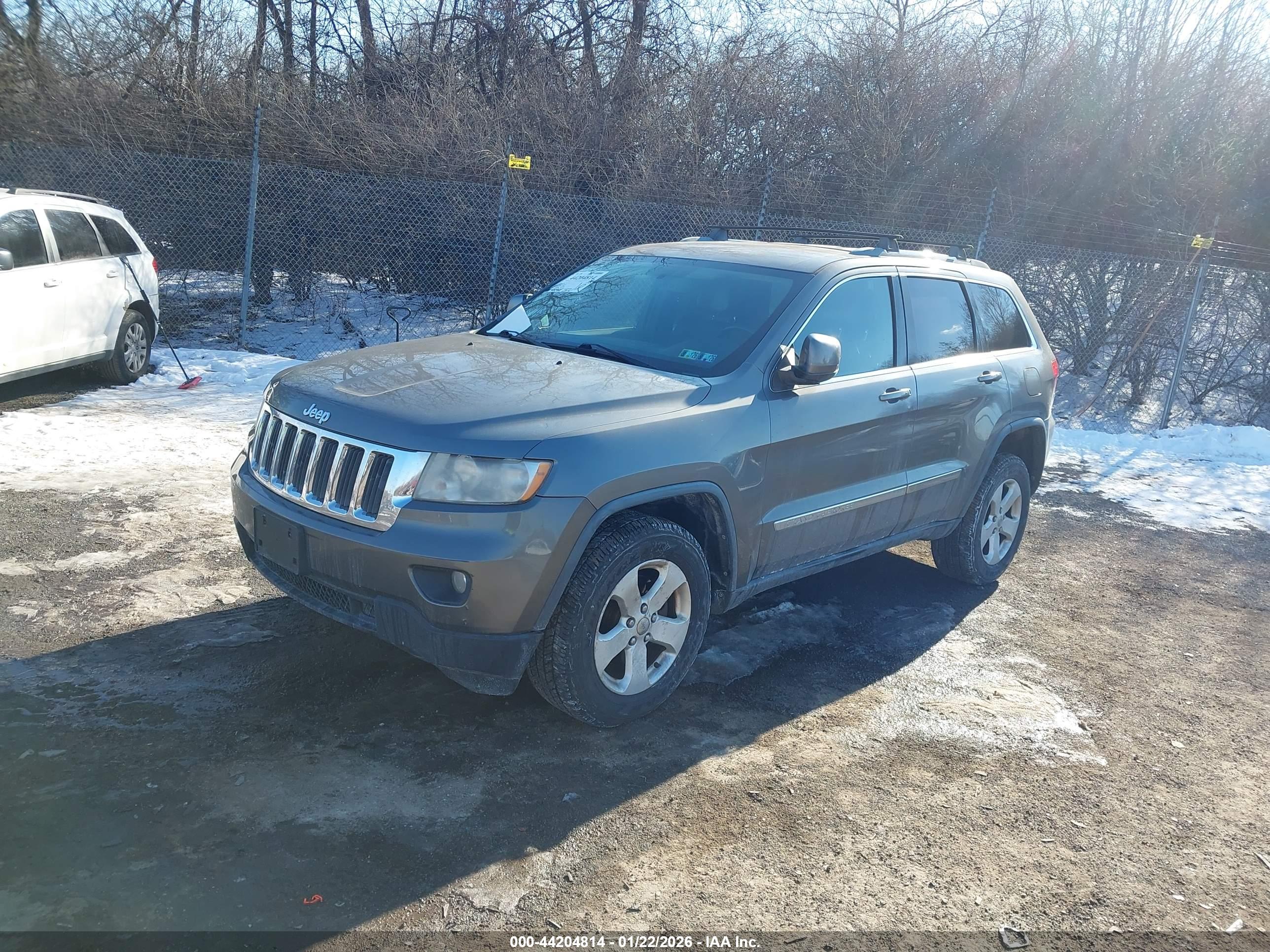 JEEP GRAND image 2