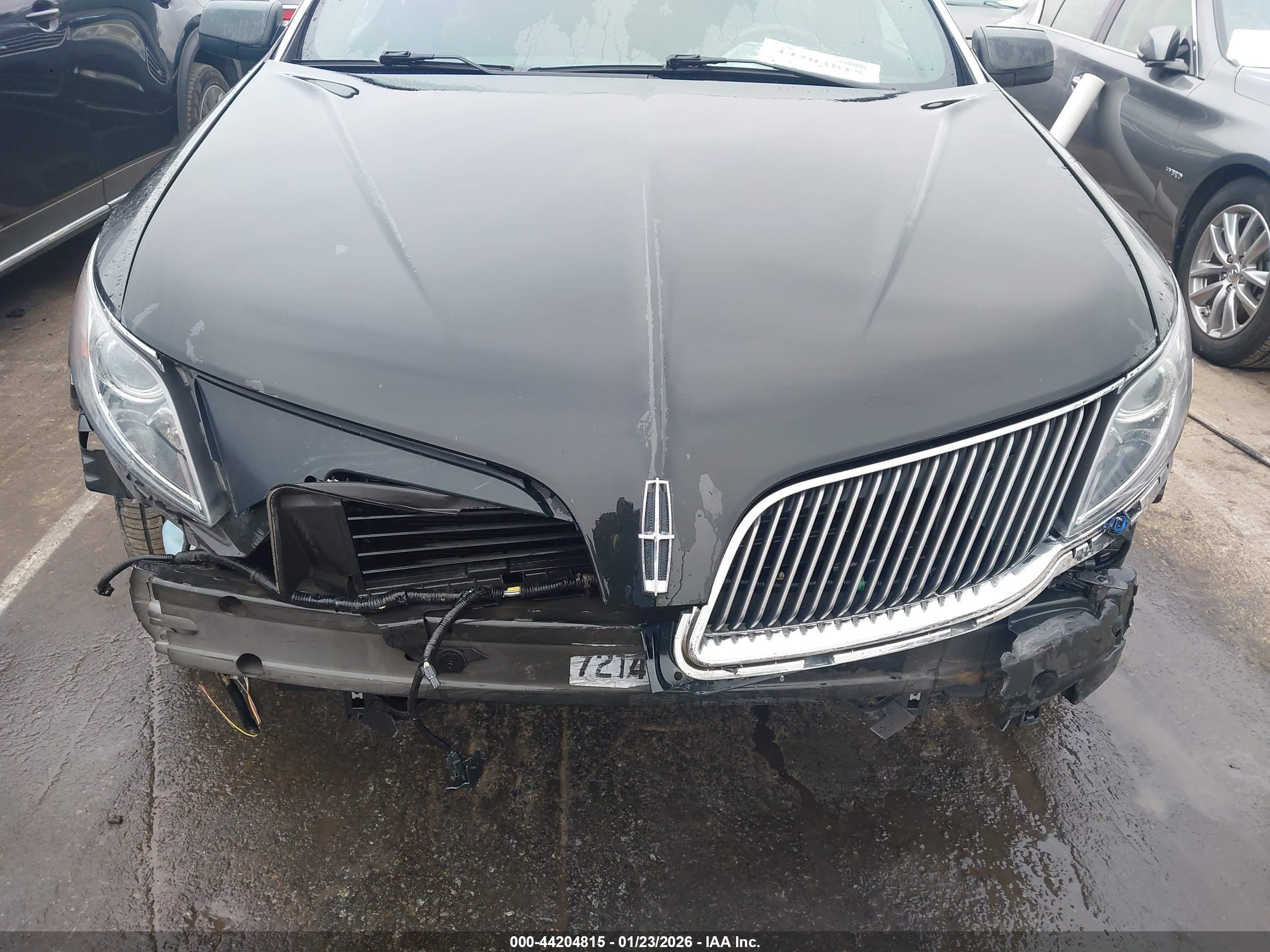LINCOLN MKS image 6