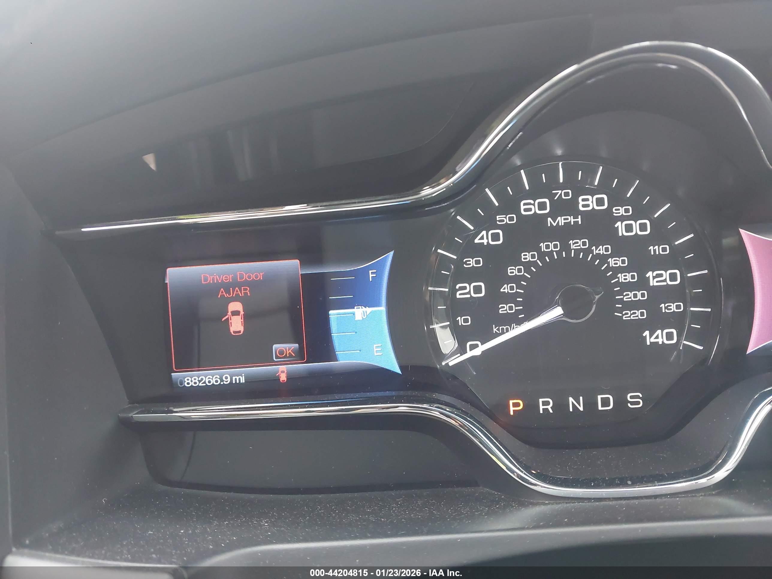 LINCOLN MKS image 7